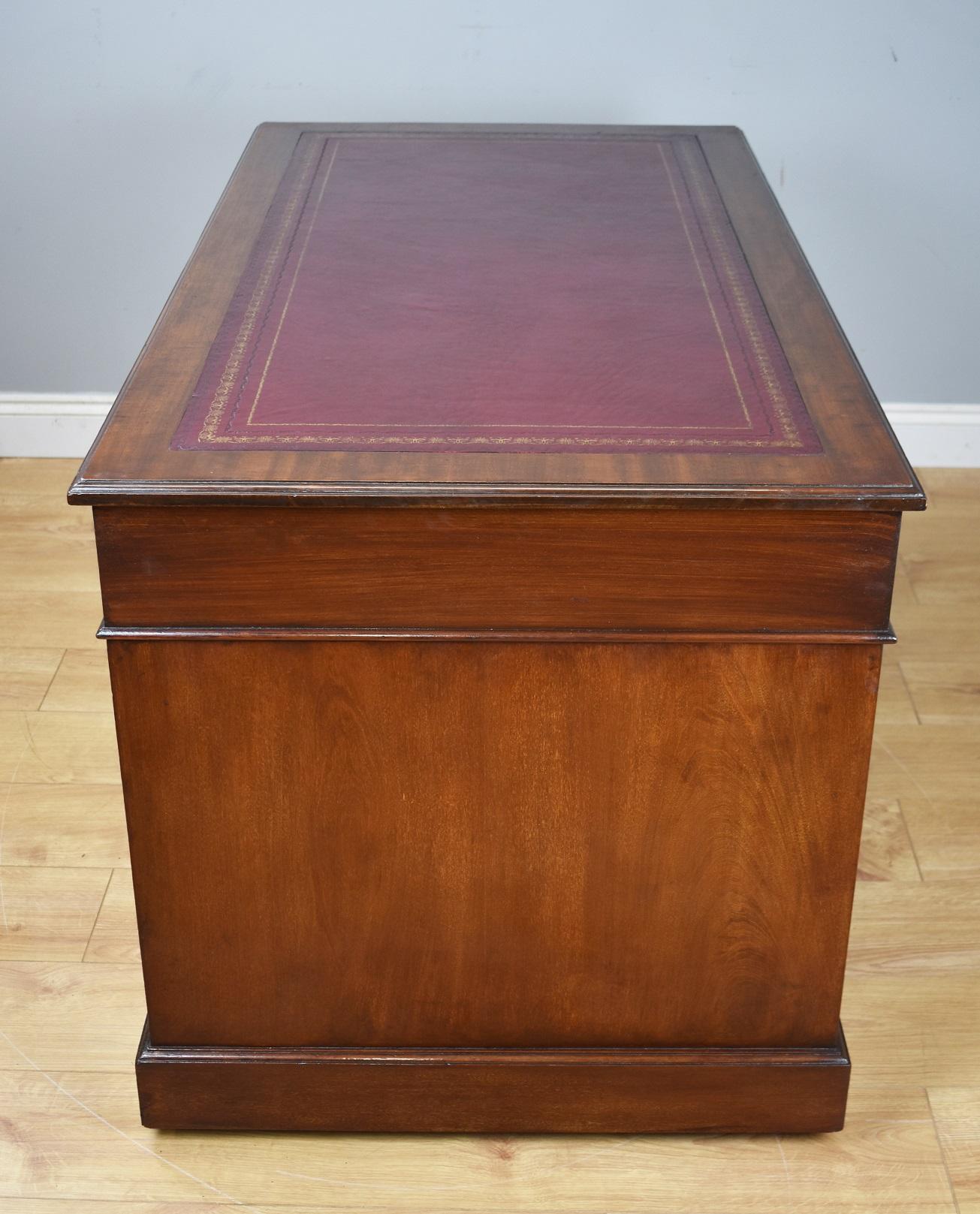 20th Century Edwardian Red Walnut Pedestal Desk 3