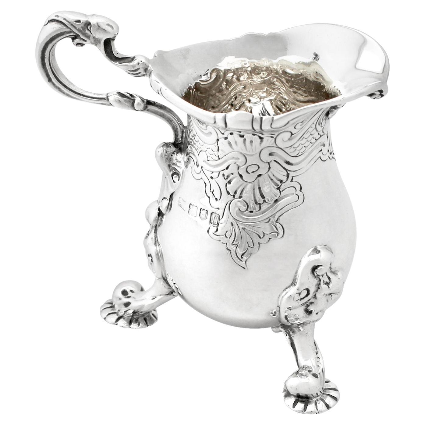 Jarra / Cremera inglesa de plata de ley de estilo rococó eduardiano