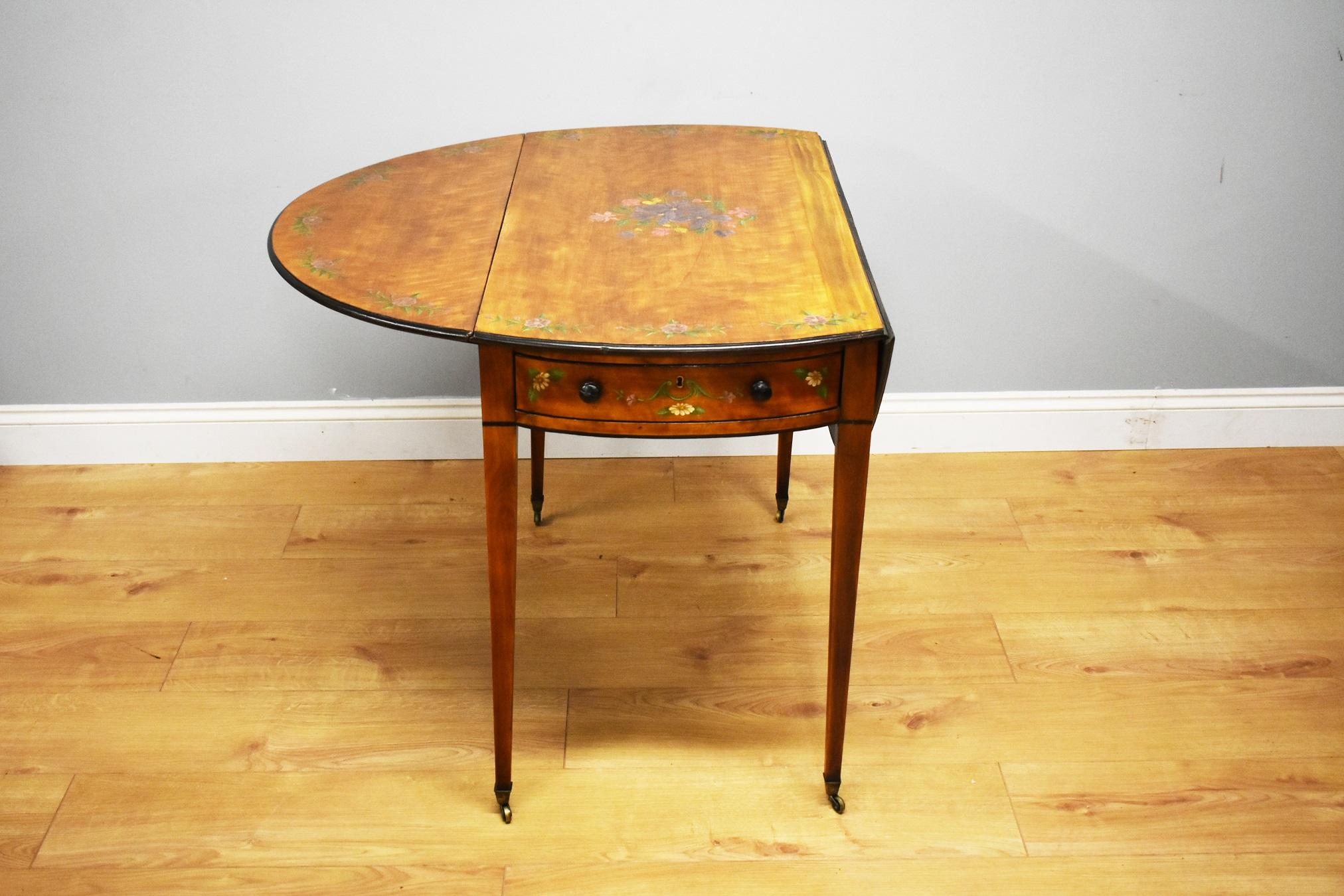 20th Century Edwardian Satinwood Hand Painted Pembroke Table For Sale 3