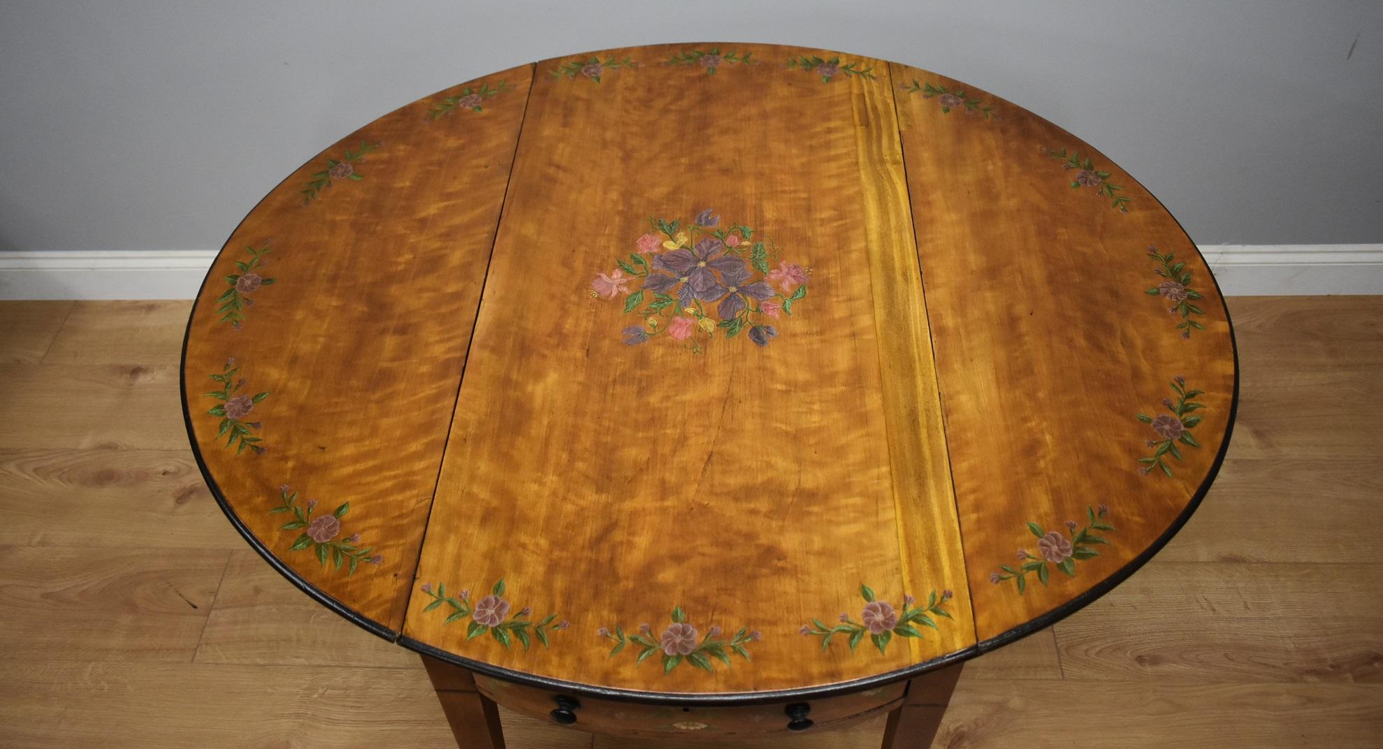 20th Century Edwardian Satinwood Hand Painted Pembroke Table For Sale 4