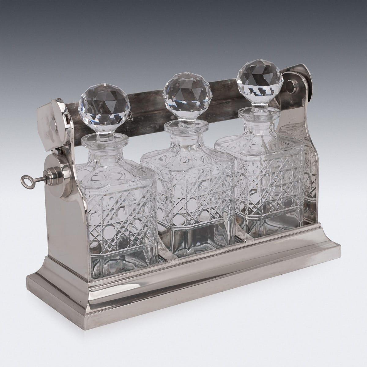 Britannique Tantale édouardien du 20ème siècle en métal argenté et verre taillé, vers 1900 en vente