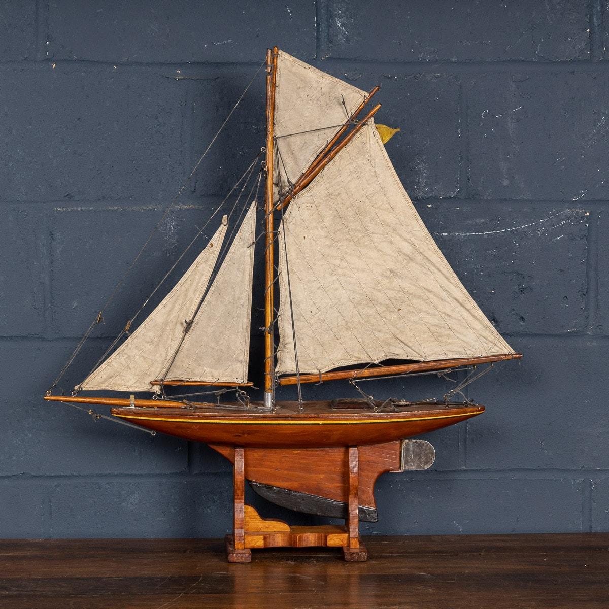 British 20th Century Edwardian Small Pond Yacht, circa 1910