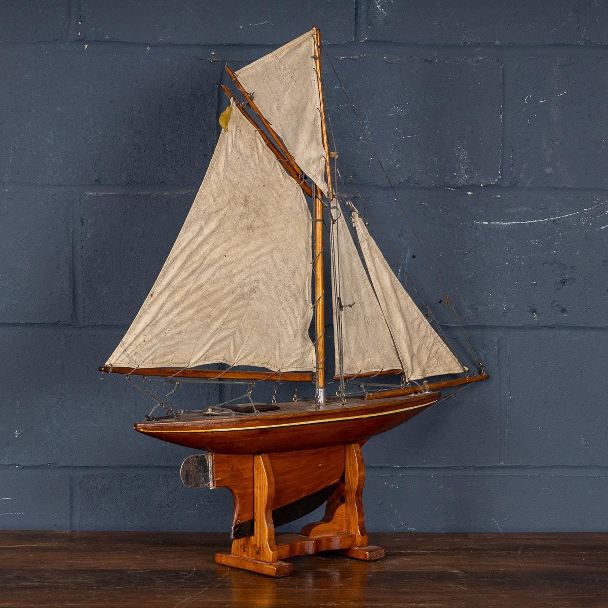 20th Century Edwardian Small Pond Yacht, circa 1910 1