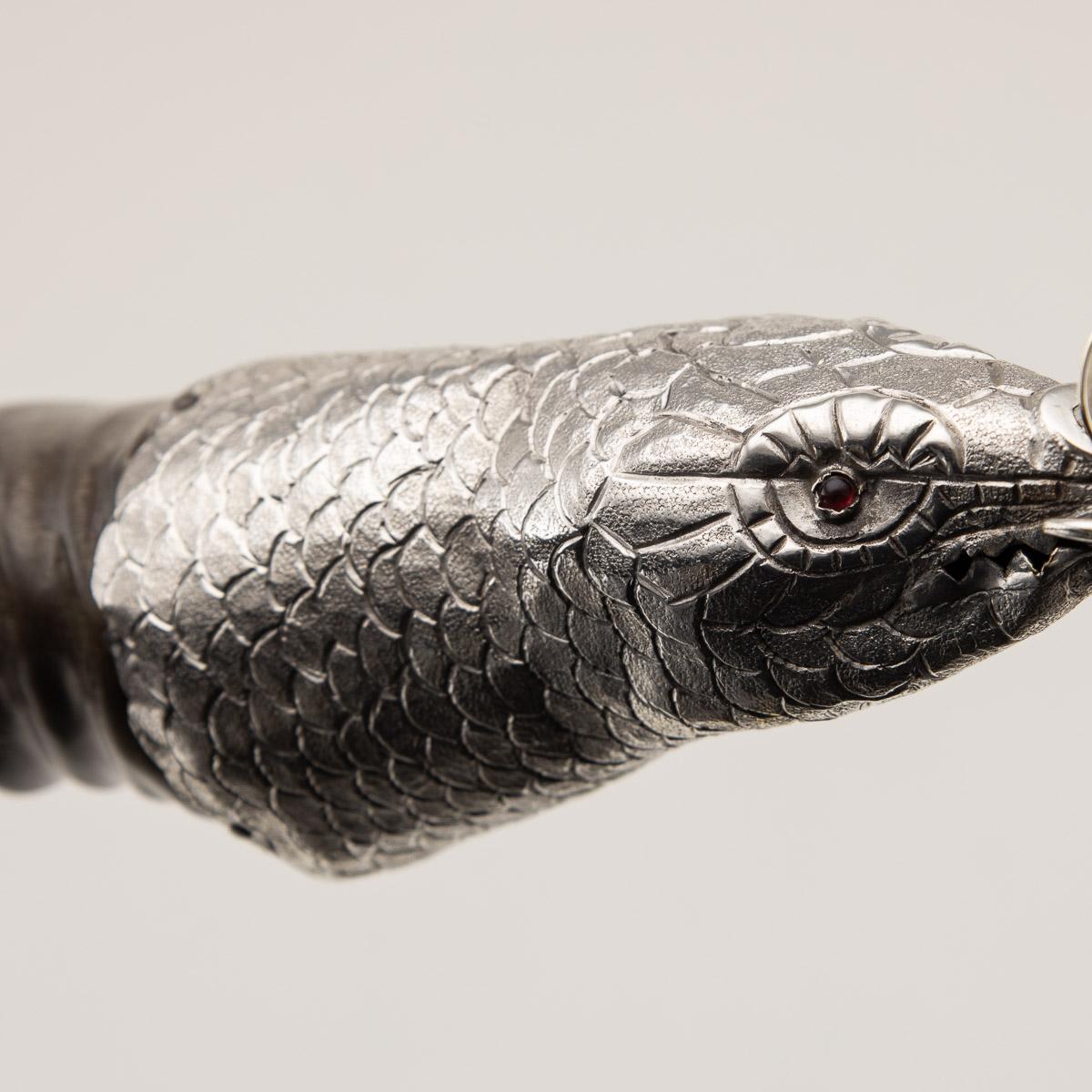 20th Century Edwardian Solid Silver & Horn Lizard Shaped Cigar Lighters, C.1900 For Sale 7