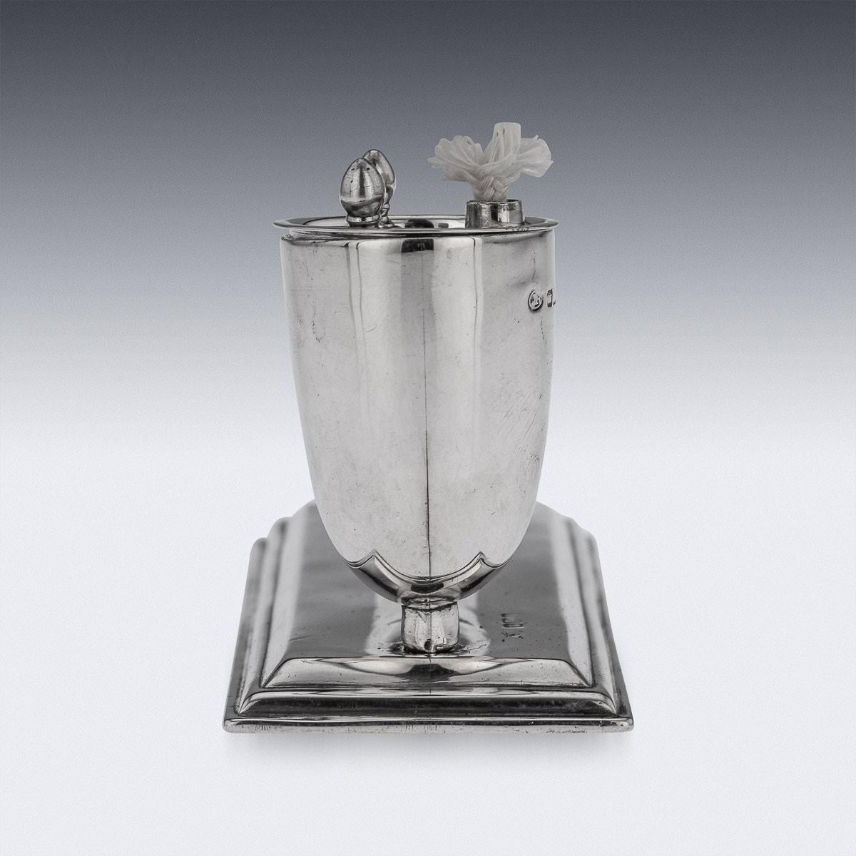 20th Century Edwardian Solid Silver Pipe Shaped Table Lighter, Sheffield, c 1906 For Sale 1