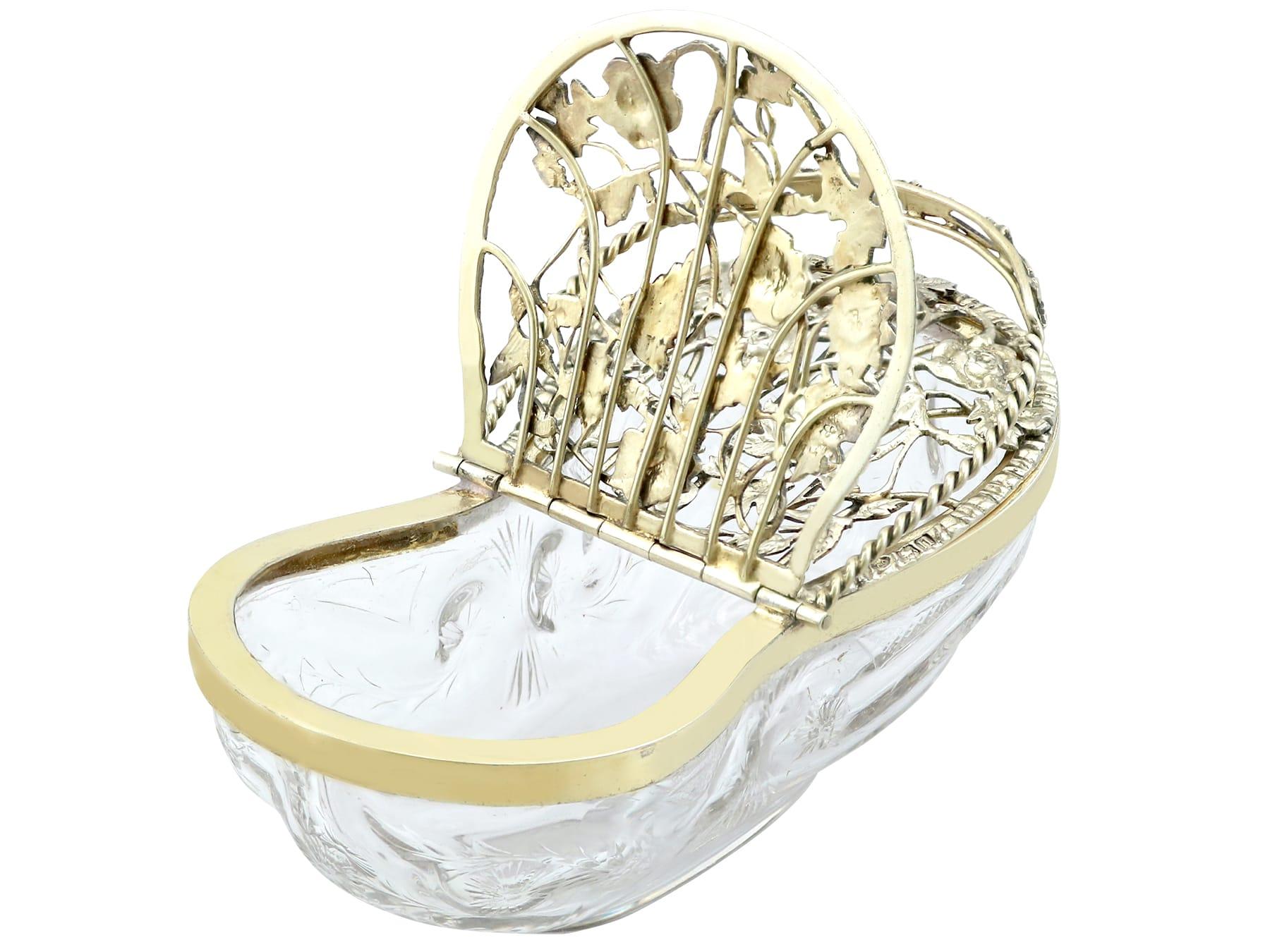 Cestino per potpourri in argento sterling del 20° secolo Edwardiano in vendita 4