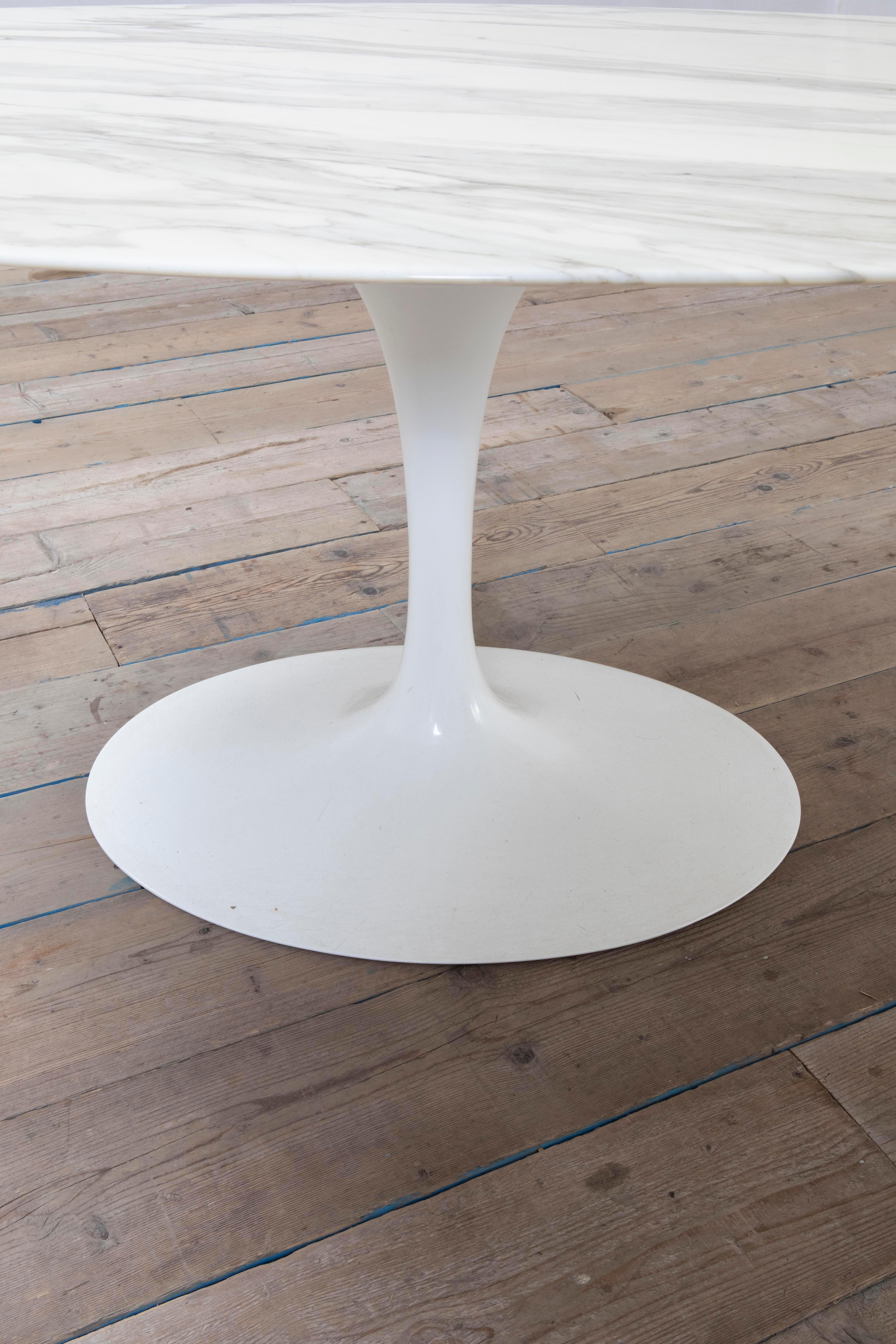 20e siècle, Eero Saarinen Guéridon à plateau en marbre, Tulipe, 1970 en vente 5