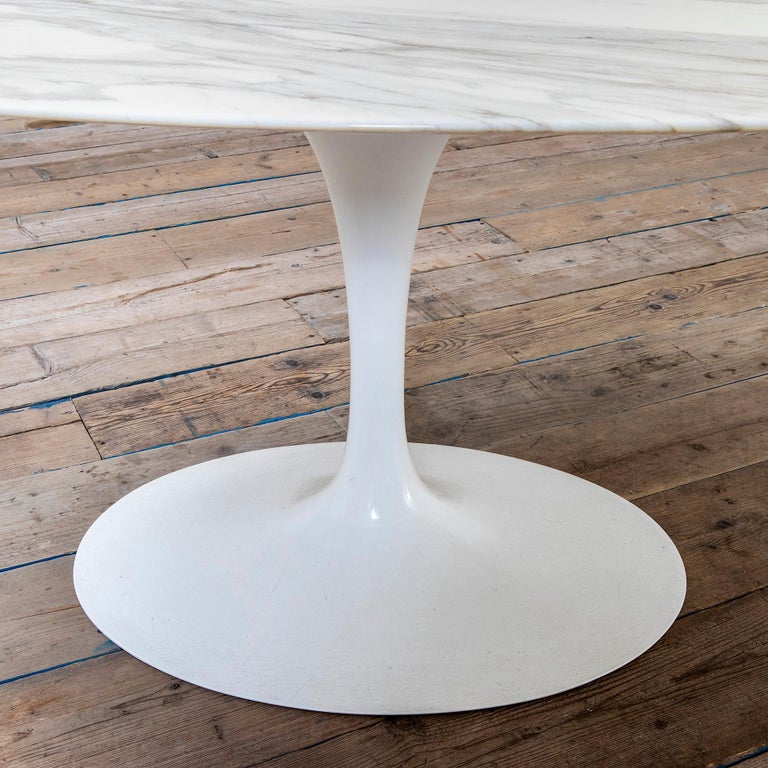 20th Century Eero Saarinen Knoll Table mod Tulip in Calacatta Marble, 70s  For Sale at 1stDibs