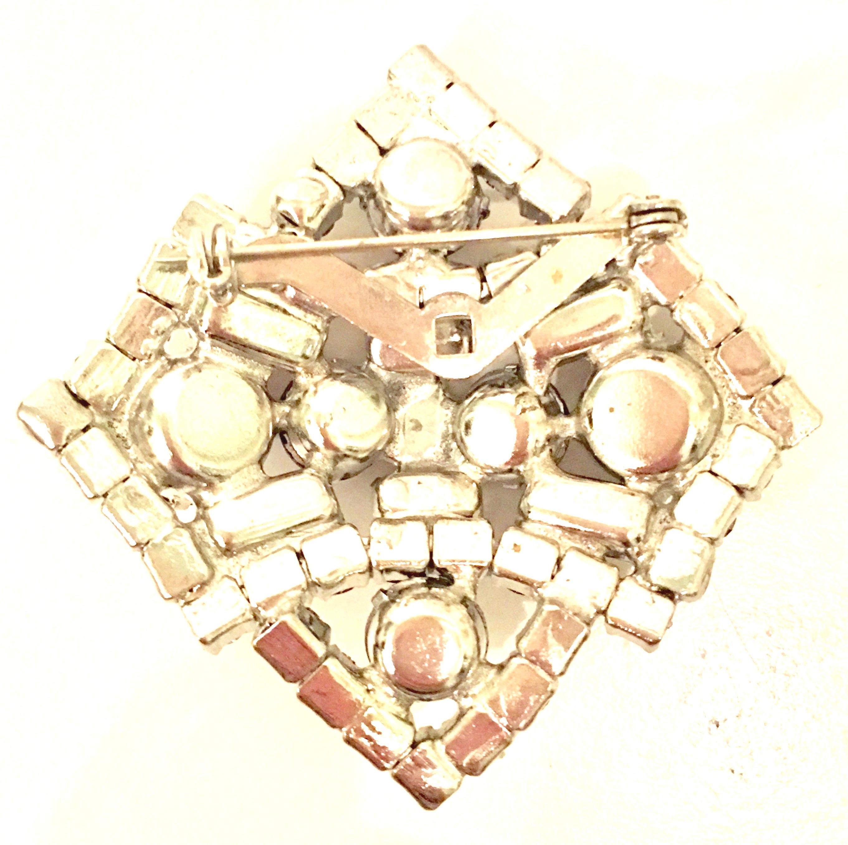 20th Century Eisenberg Style Sliver & Swarovski Crystal Brooch For Sale 5