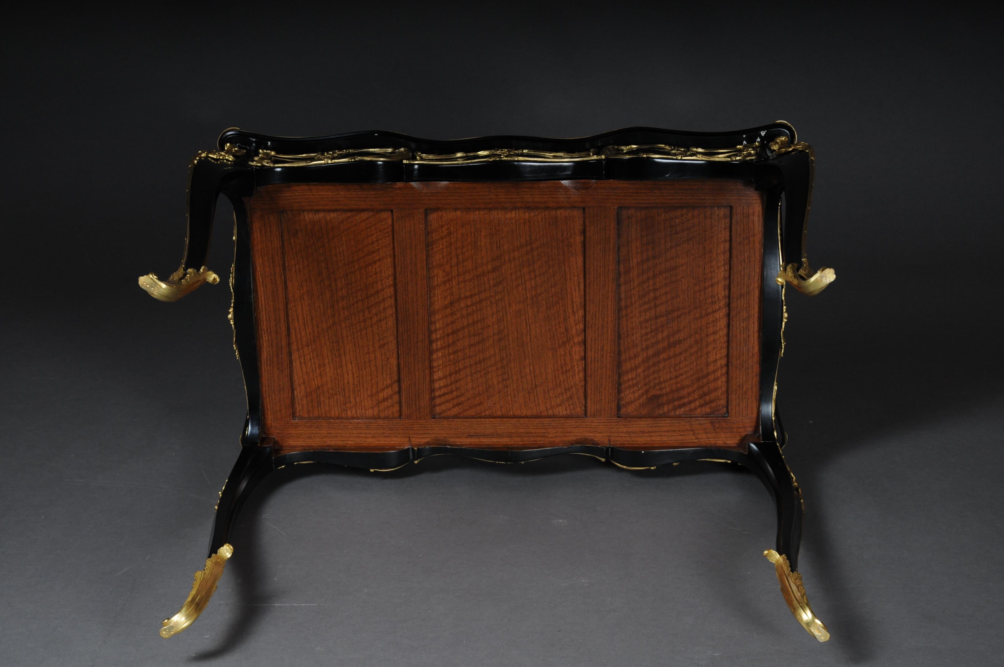 20th Century Elegant Black Bureau Plat / Writing Desk in Louis XV, Beech For Sale 4