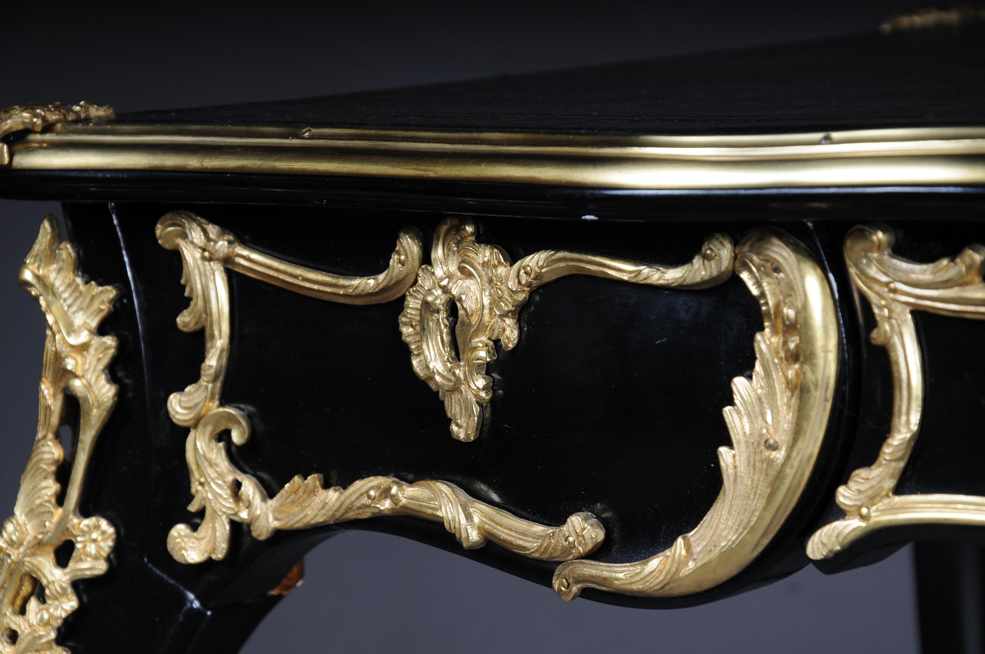 20th Century Elegant Black Bureau Plat / Writing Desk in Louis XV, Beech For Sale 5