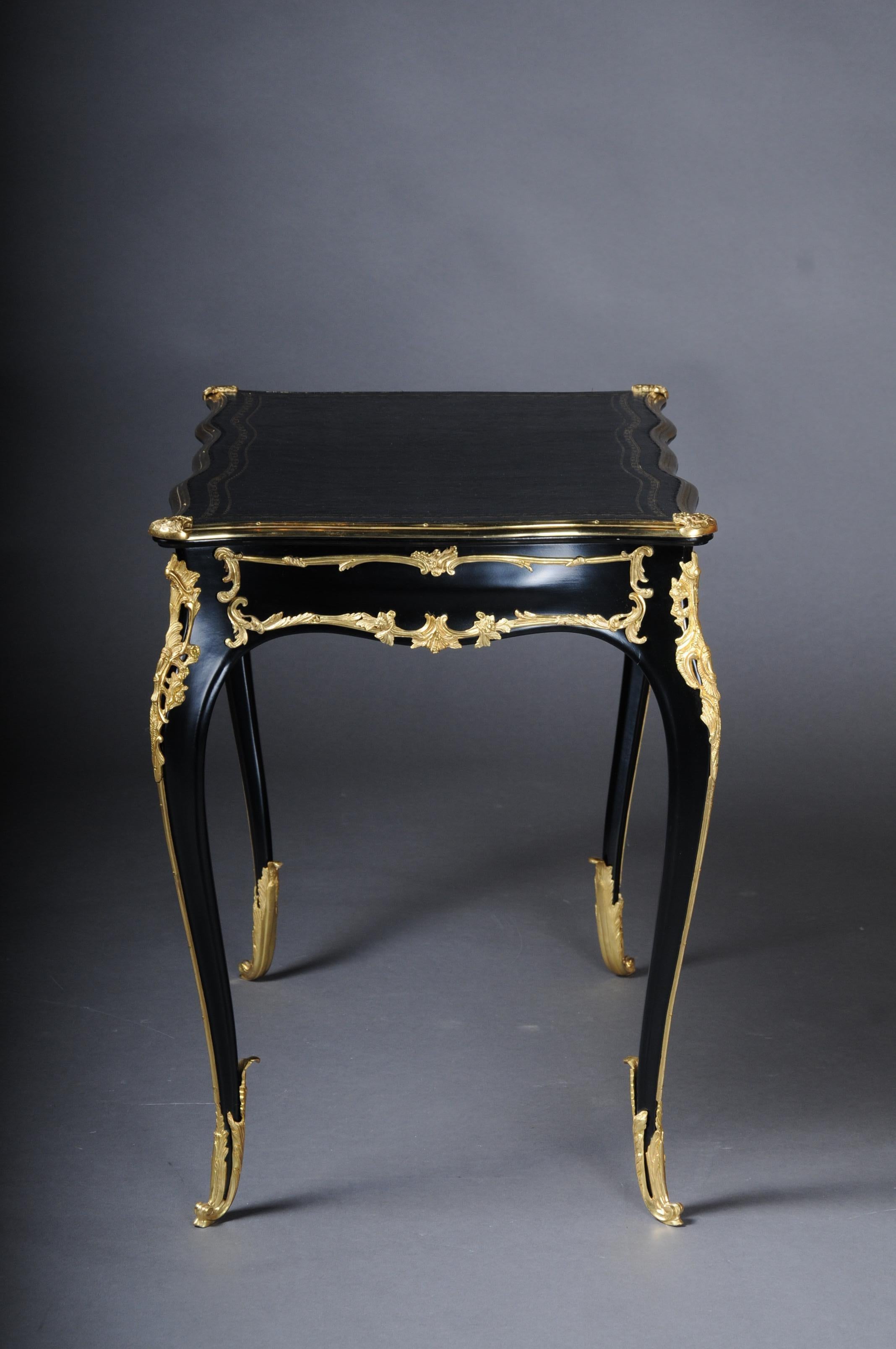 French 20th Century Elegant Black Bureau Plat / Writing Desk in Louis XV, Beech For Sale