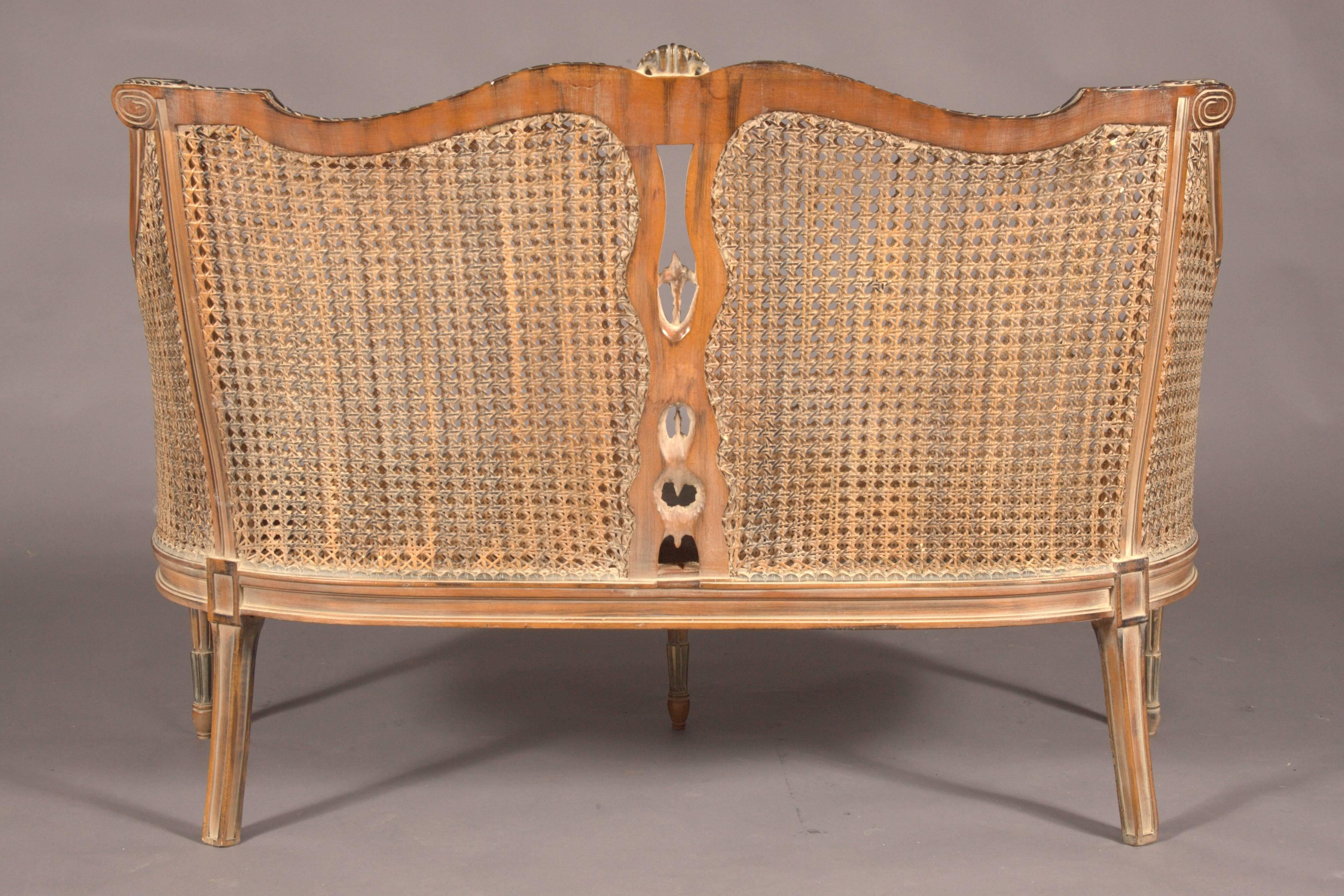 20th Century Elegant Set in English Style, Carved and Colored Beechwood 2