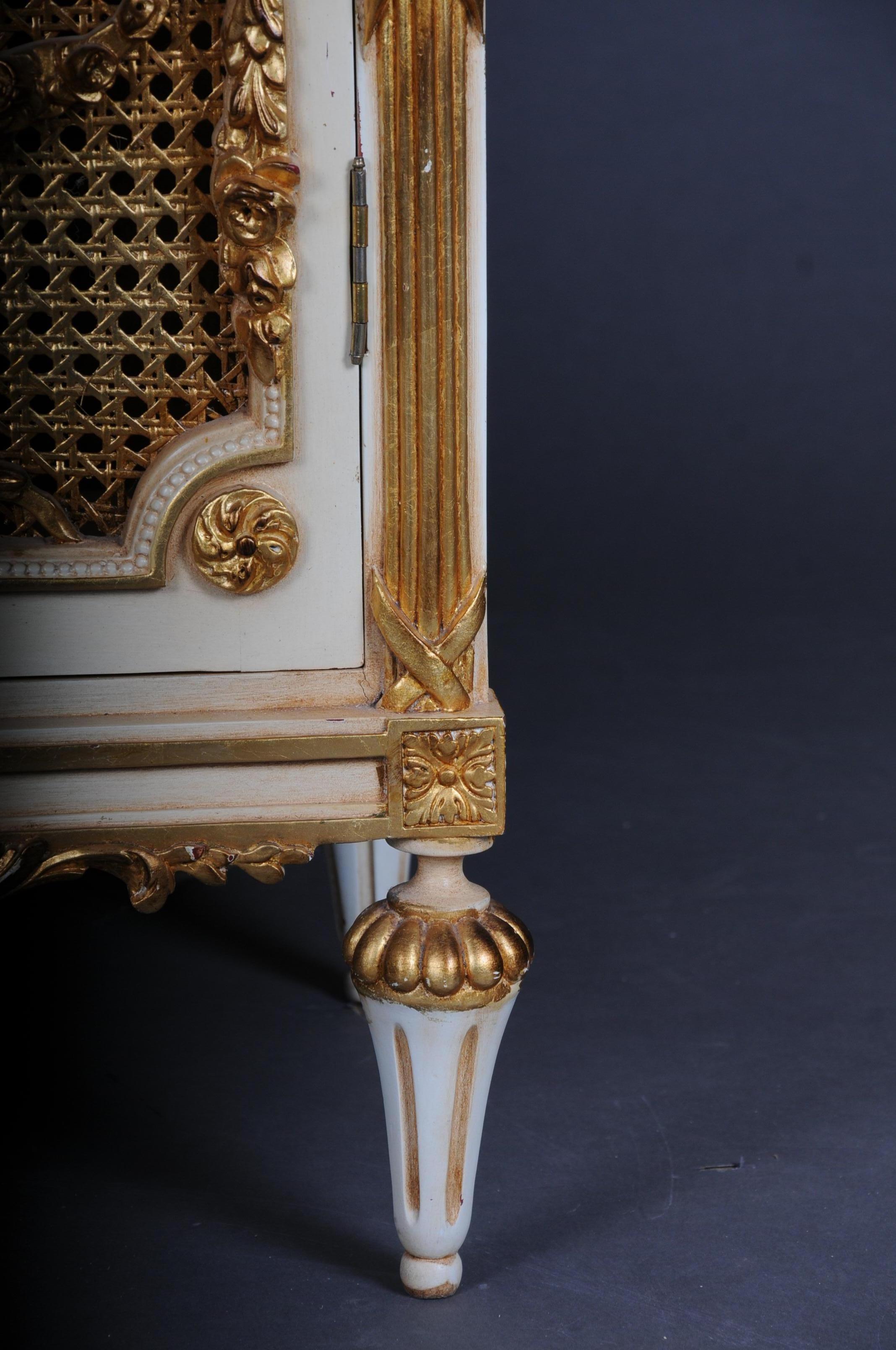 20th Century Elegant French Louis XVI Style Showcase For Sale 1
