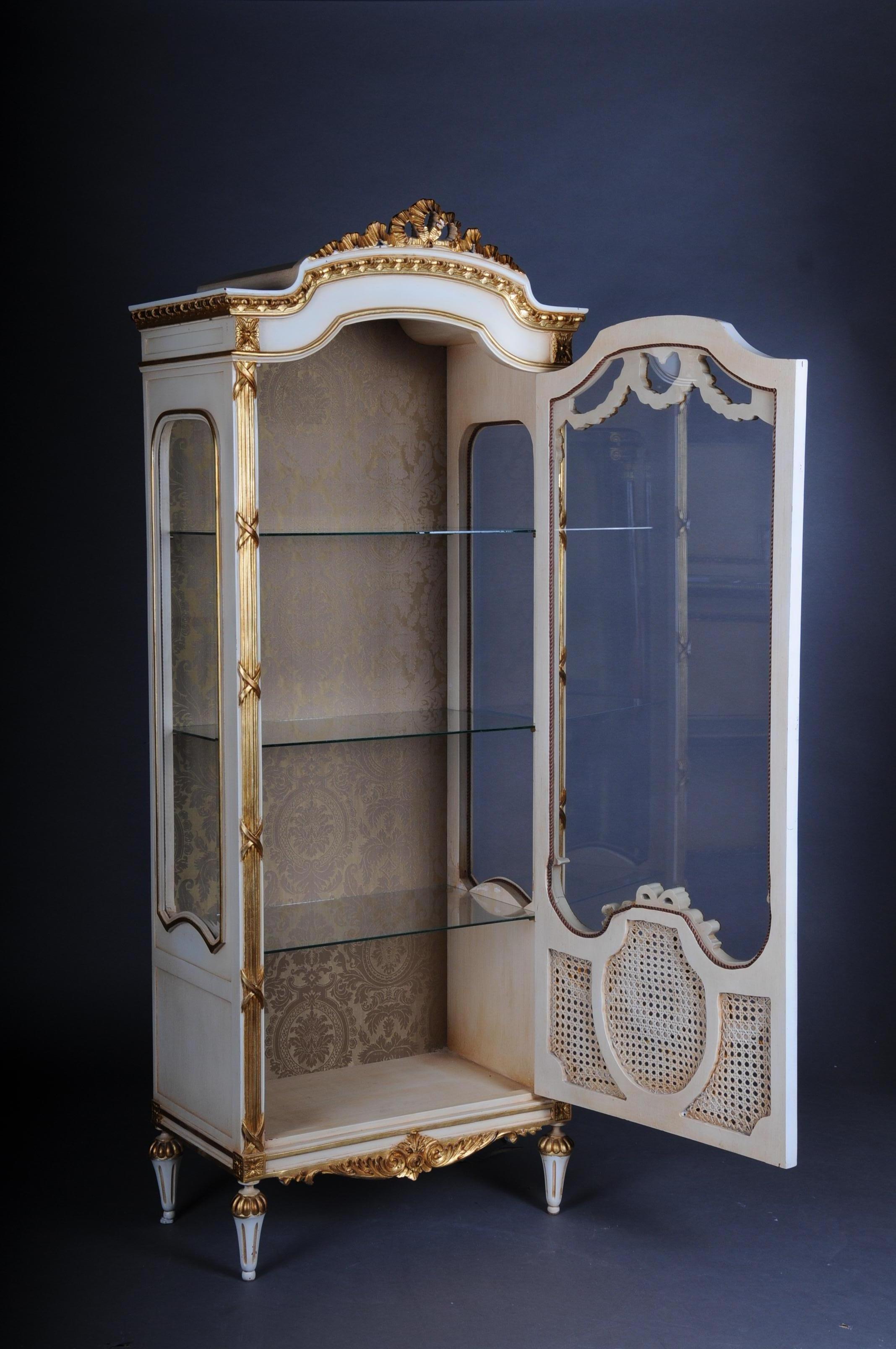 20th Century Elegant French Louis XVI Style Showcase For Sale 4