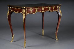 20th Century Elegant Veneered Bureau Plat/Writing Desk in Louis XV Style