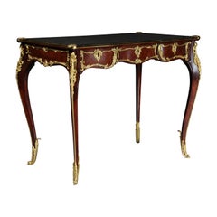 20th Century Elegant Veneered Bureau Plat/Writing Desk in Louis XV Style