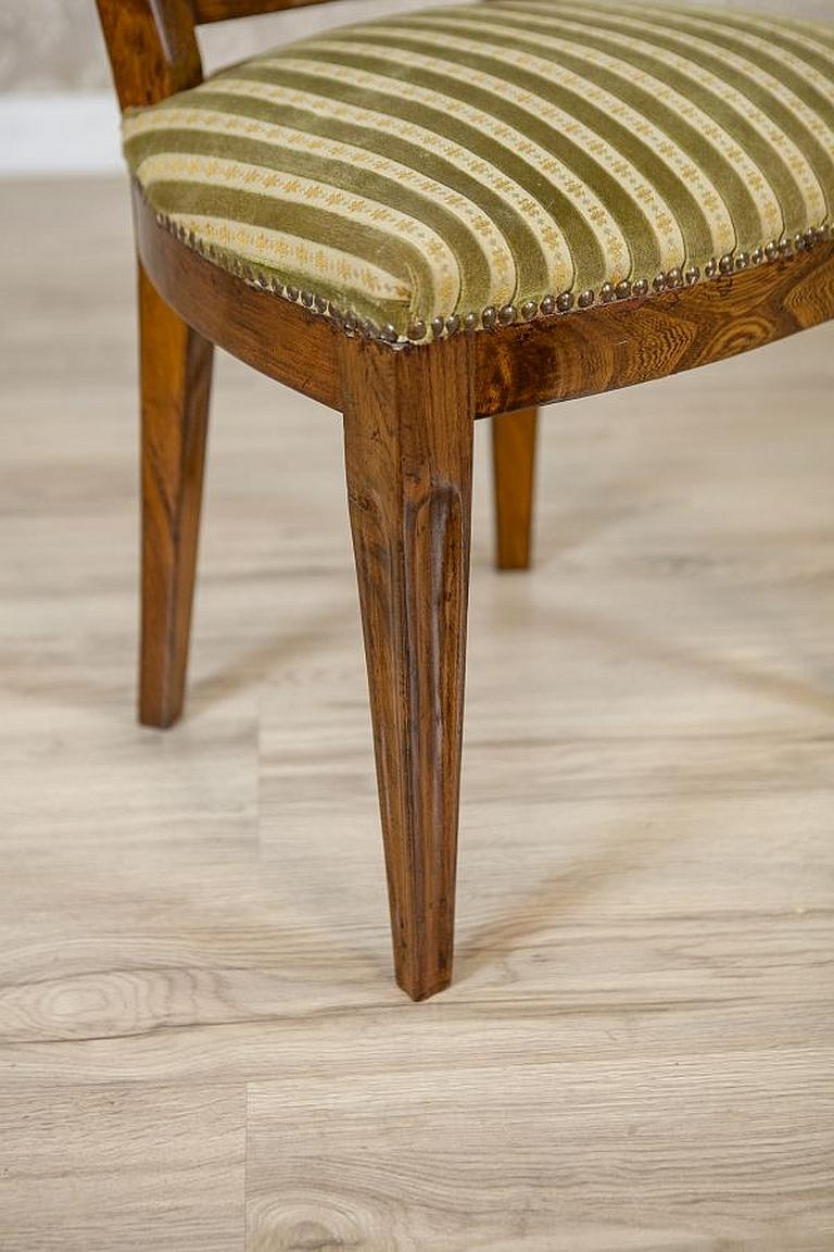 20th-Century Elm Chair in Striped Upholstery For Sale 7