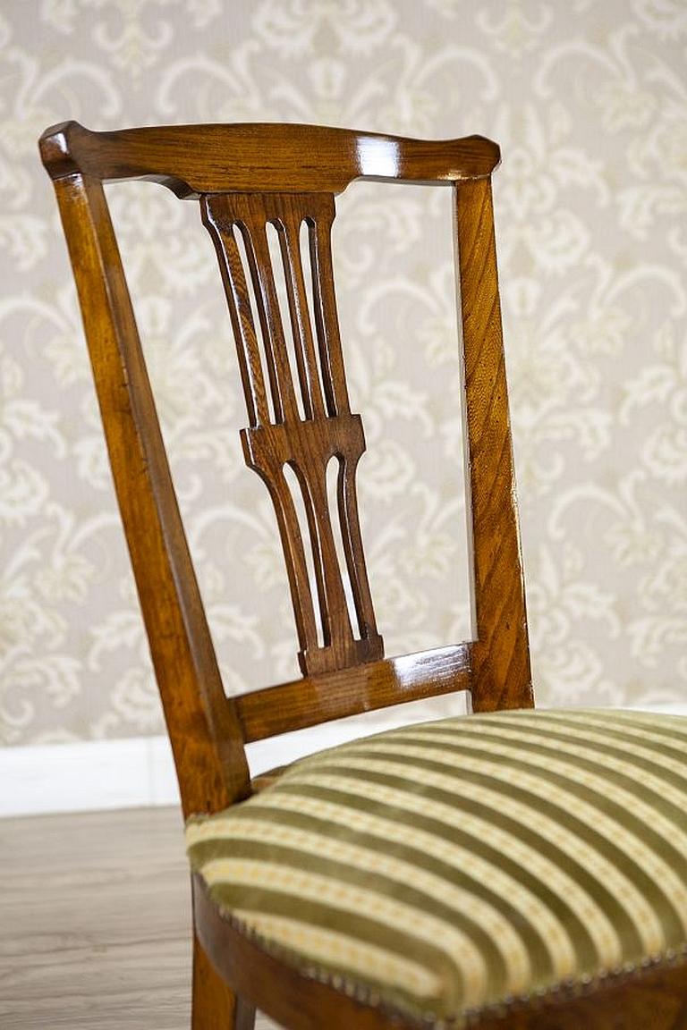20th-Century Elm Chair in Striped Upholstery For Sale 2
