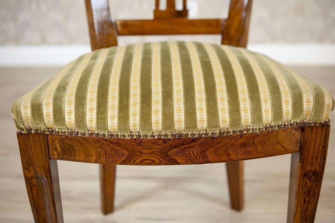 20th-Century Elm Chair in Striped Upholstery For Sale 4