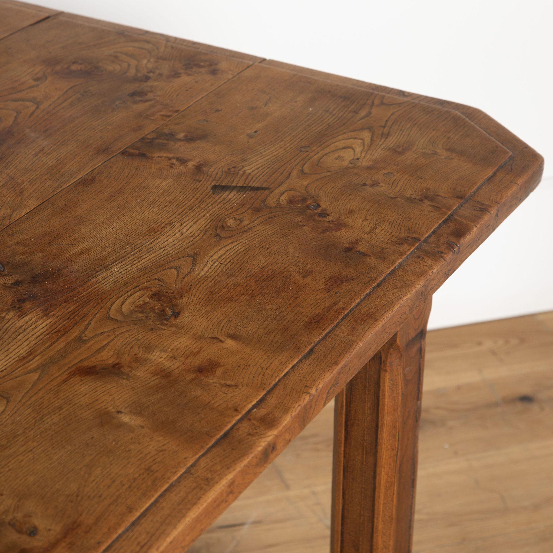 Mesa de granja de olmo del siglo XX en venta 7
