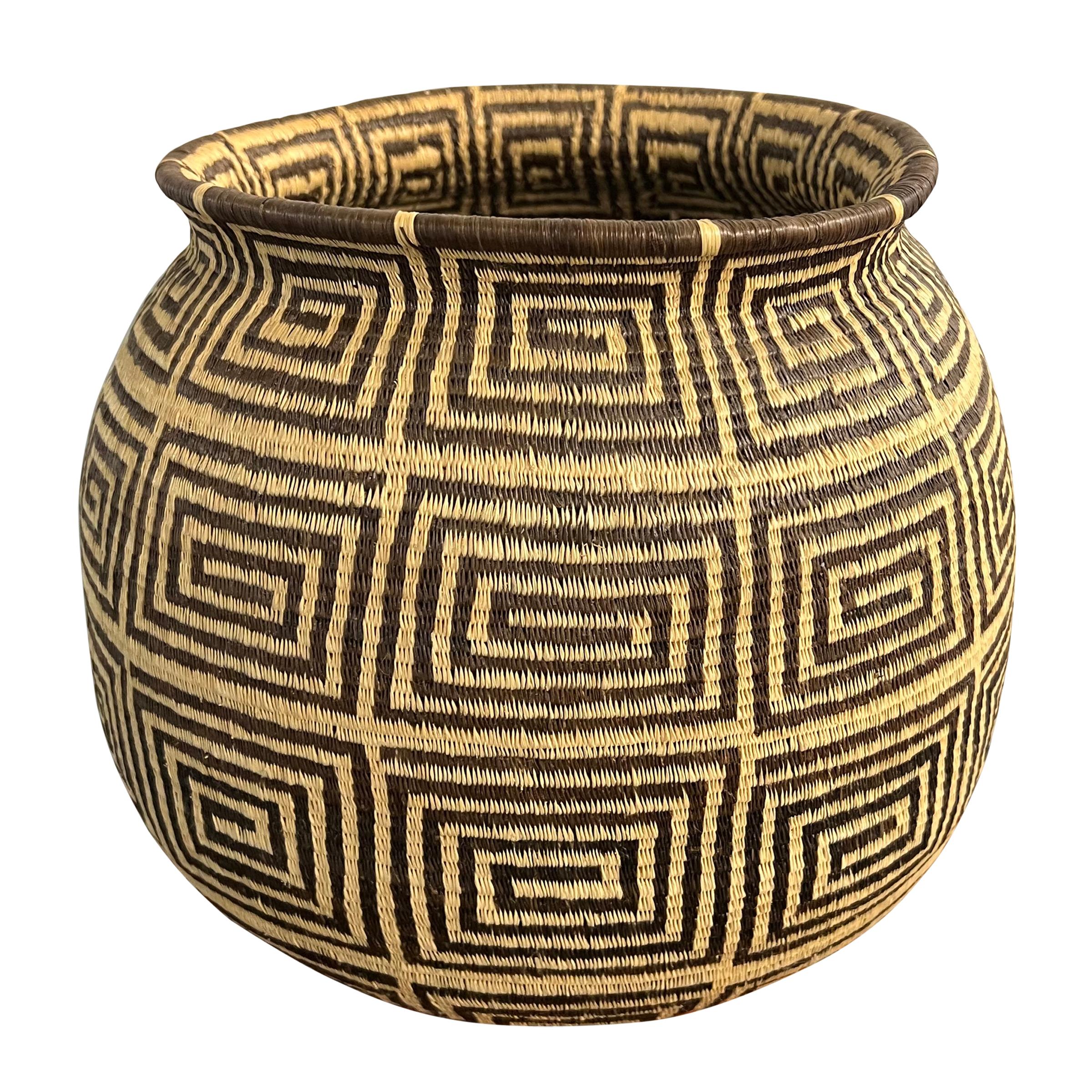 Panamanian 20th Century Emberá-Wounaan Basket For Sale