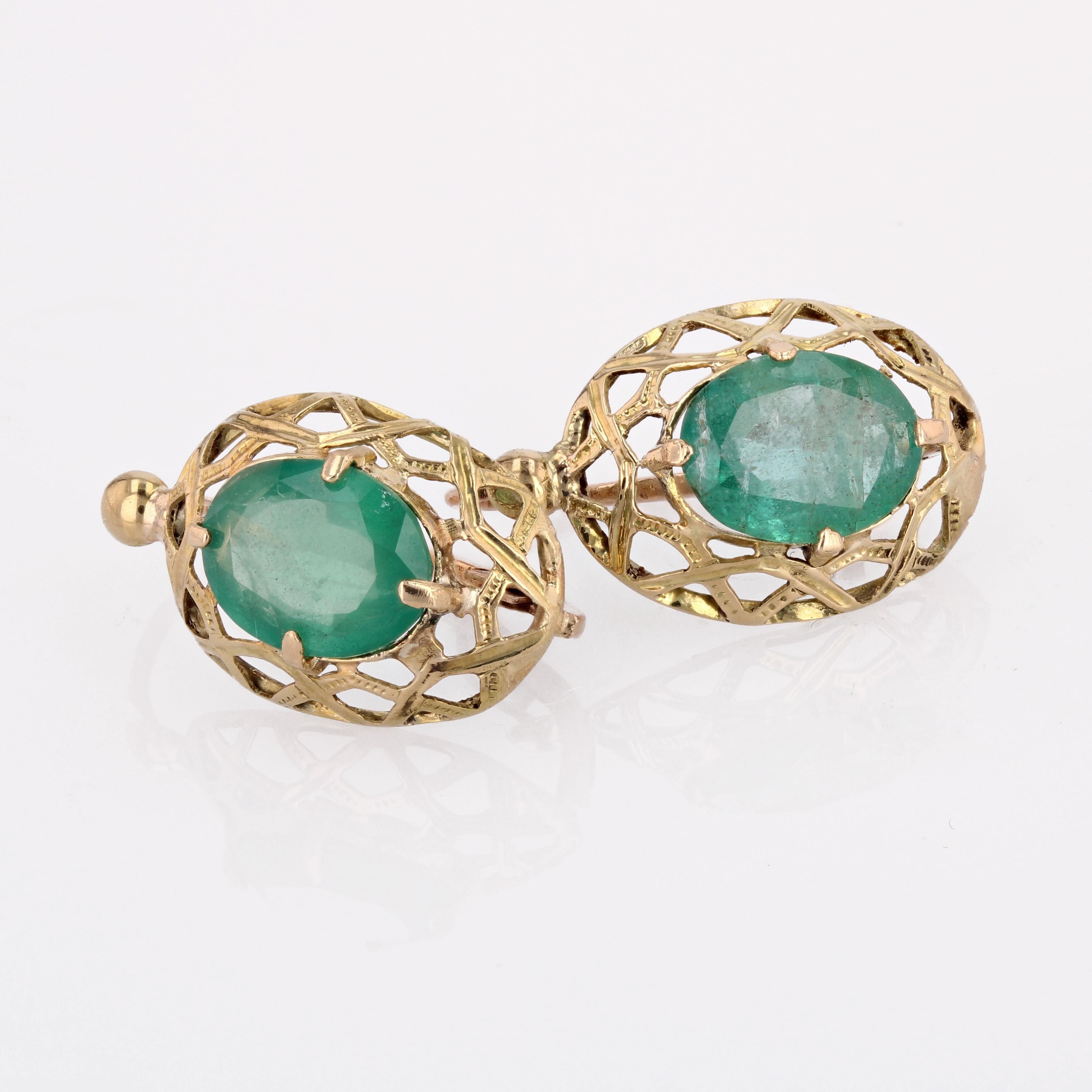 20th Century Emerald 18 Karat Yellow Gold Earrings For Sale 6