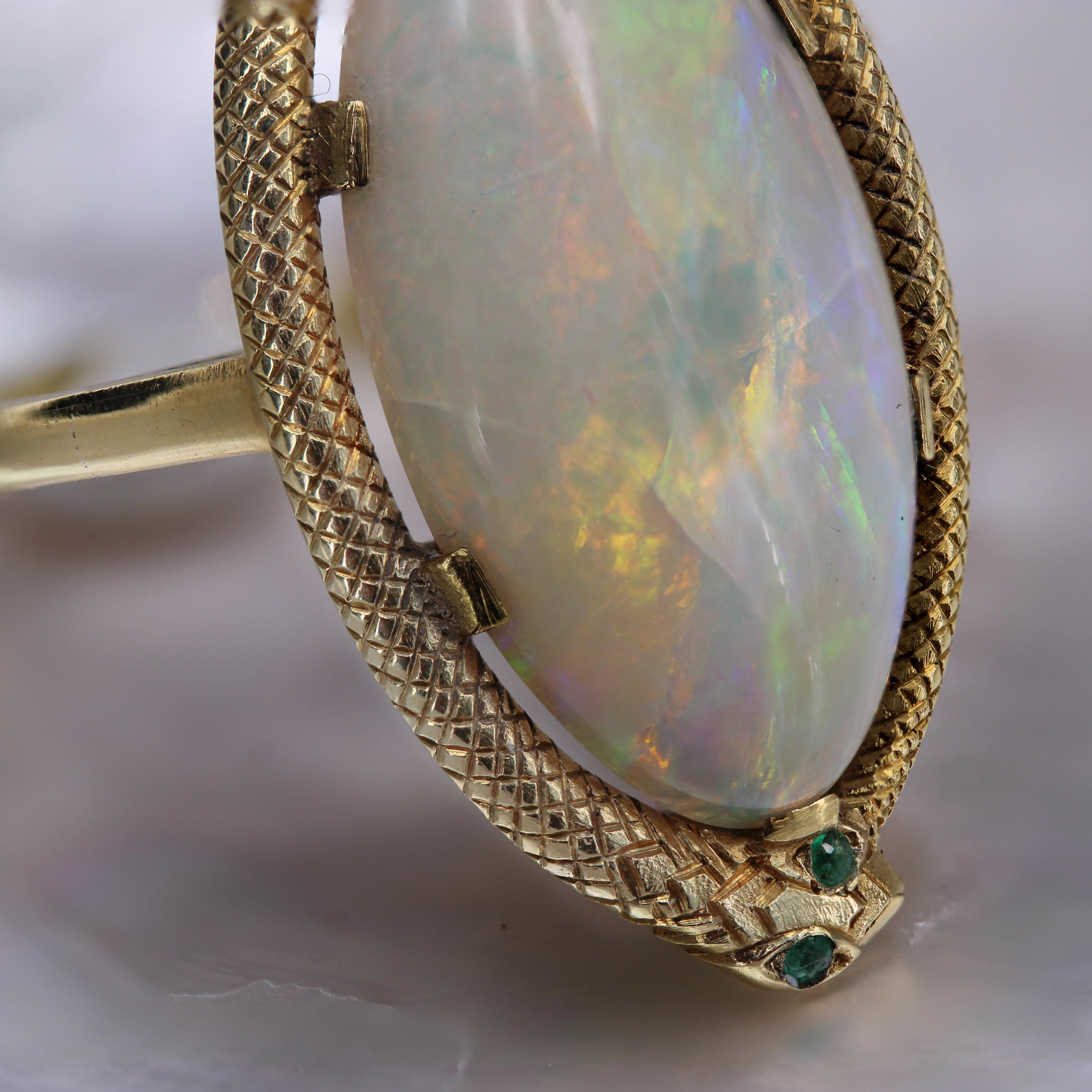 20th Century Emerald 18 Karat Yellow Gold Snake Ring 6