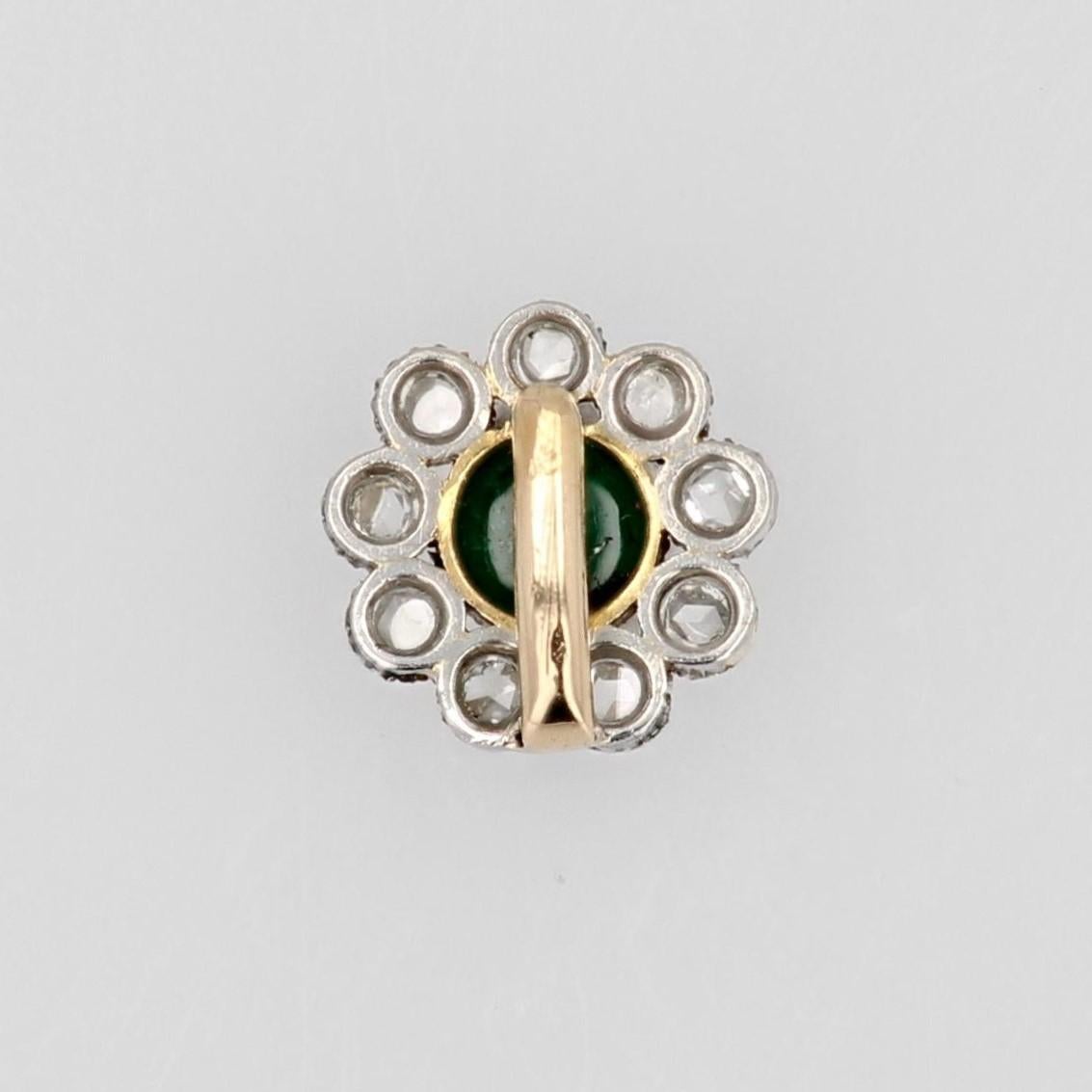 20th Century Emerald Diamonds 18 Karat Yellow Gold Daisy Pendant For Sale 5