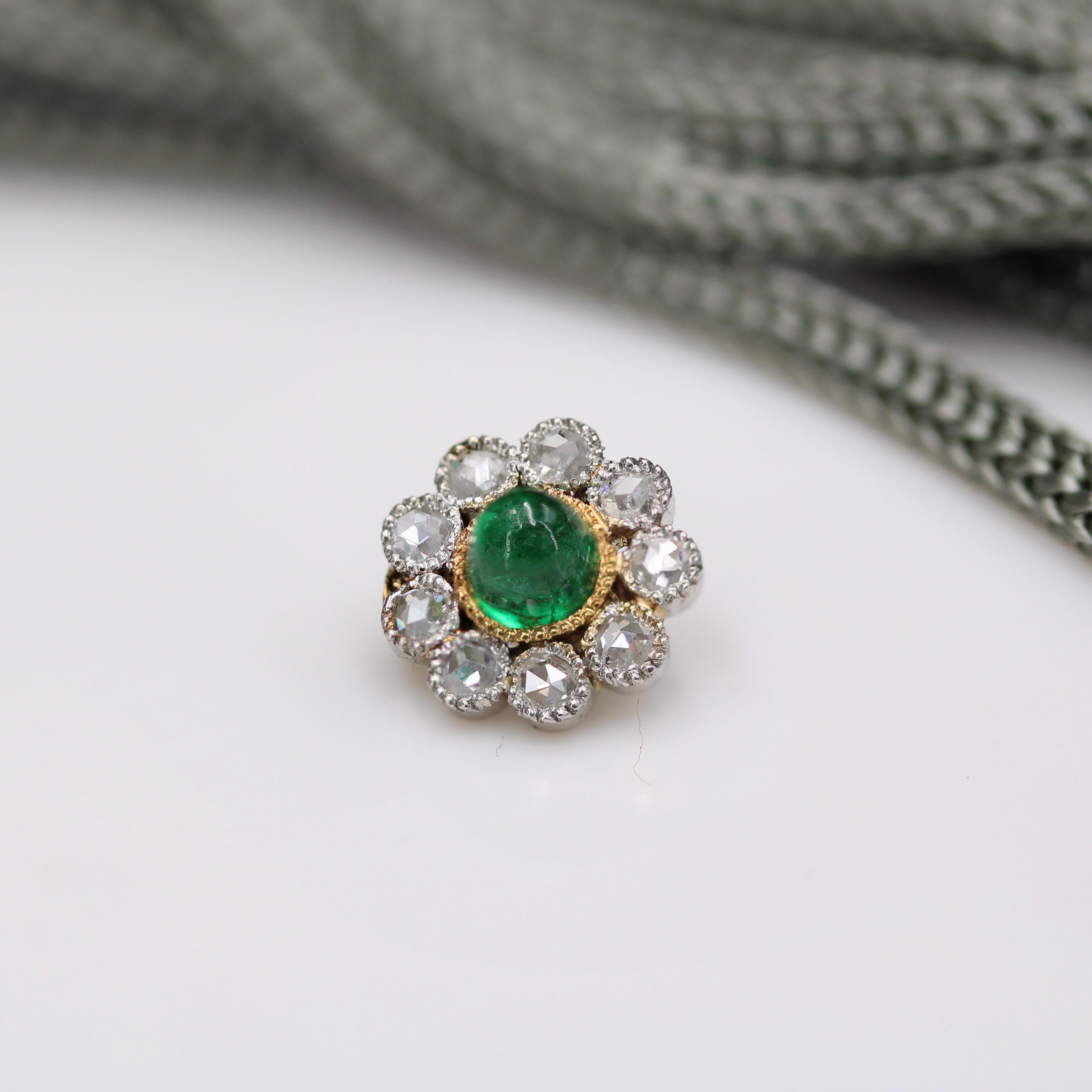 Belle Époque 20th Century Emerald Diamonds 18 Karat Yellow Gold Daisy Pendant For Sale