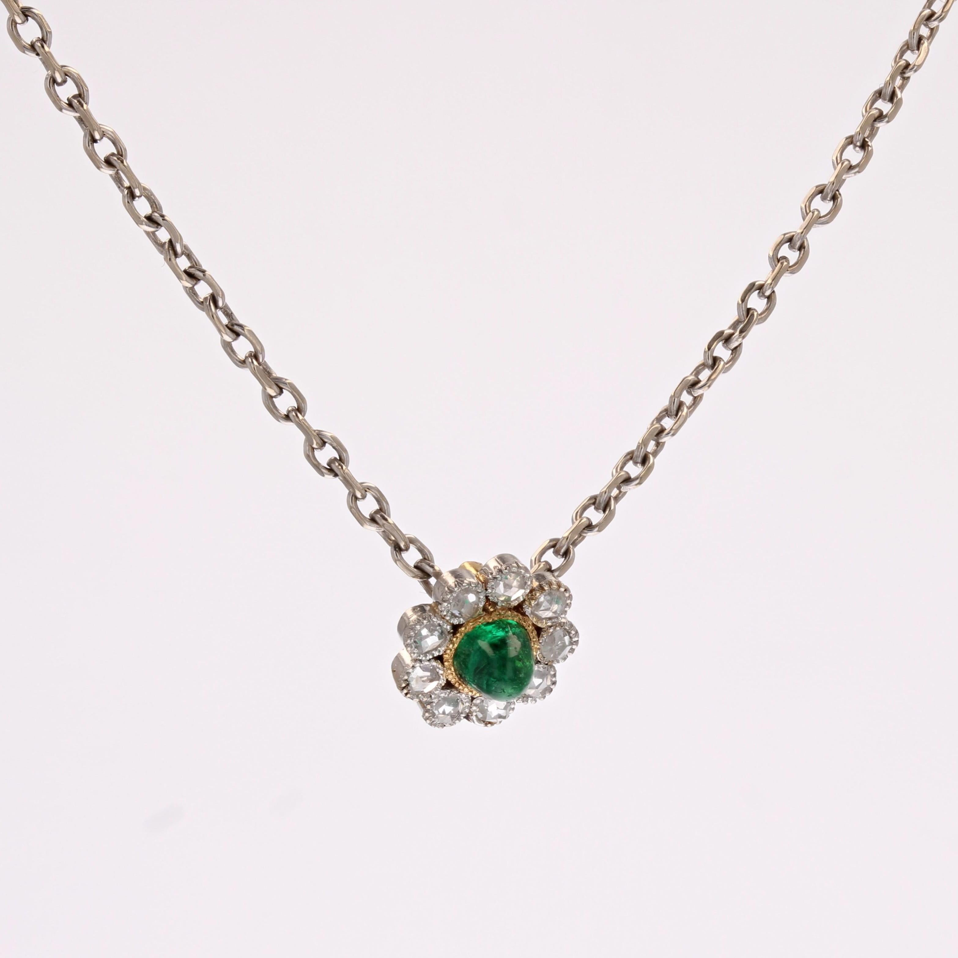 20th Century Emerald Diamonds 18 Karat Yellow Gold Daisy Pendant For Sale 1