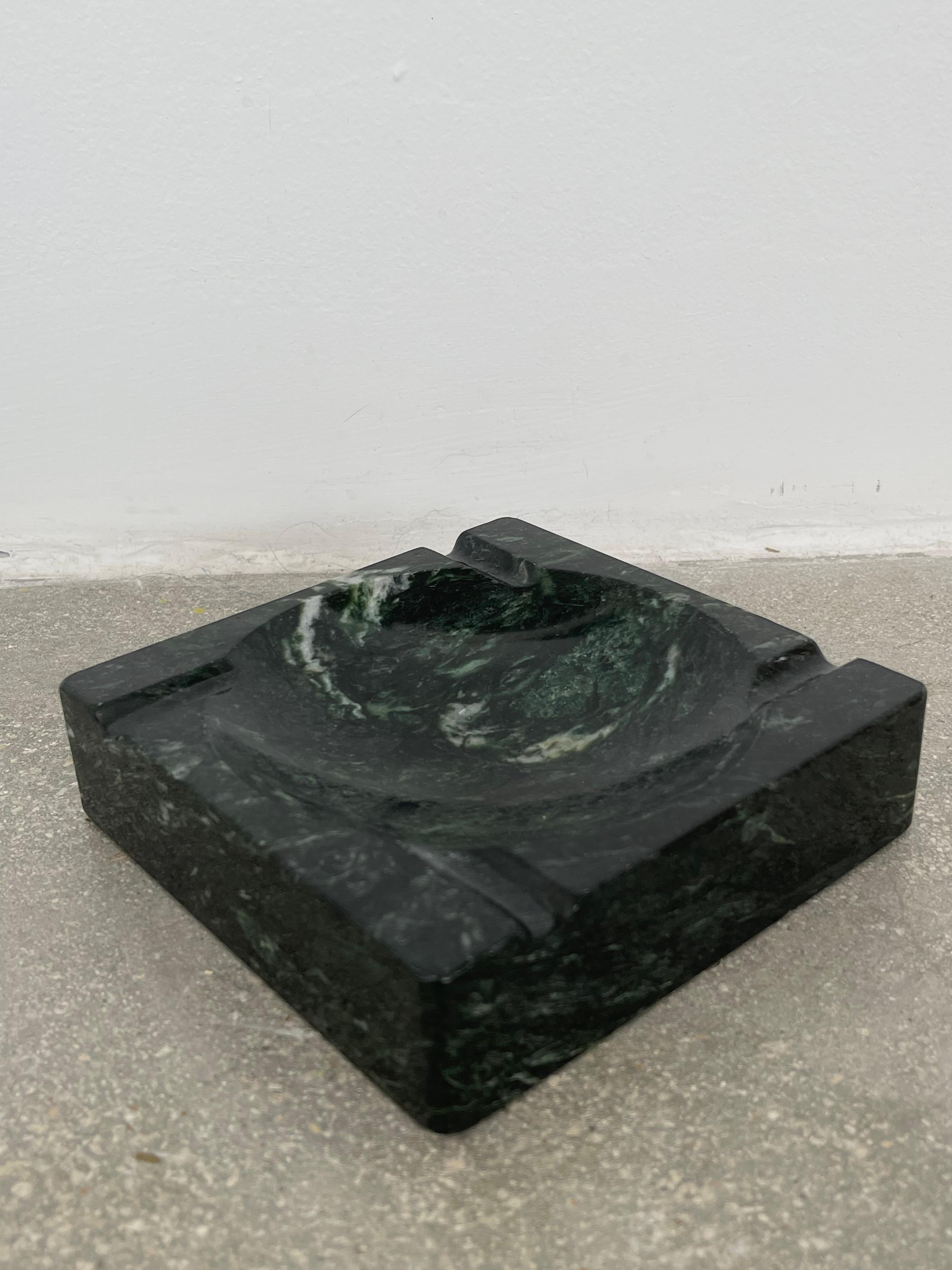 20th Century Emerald Green Marble Ashtray In Good Condition In Miami, FL
