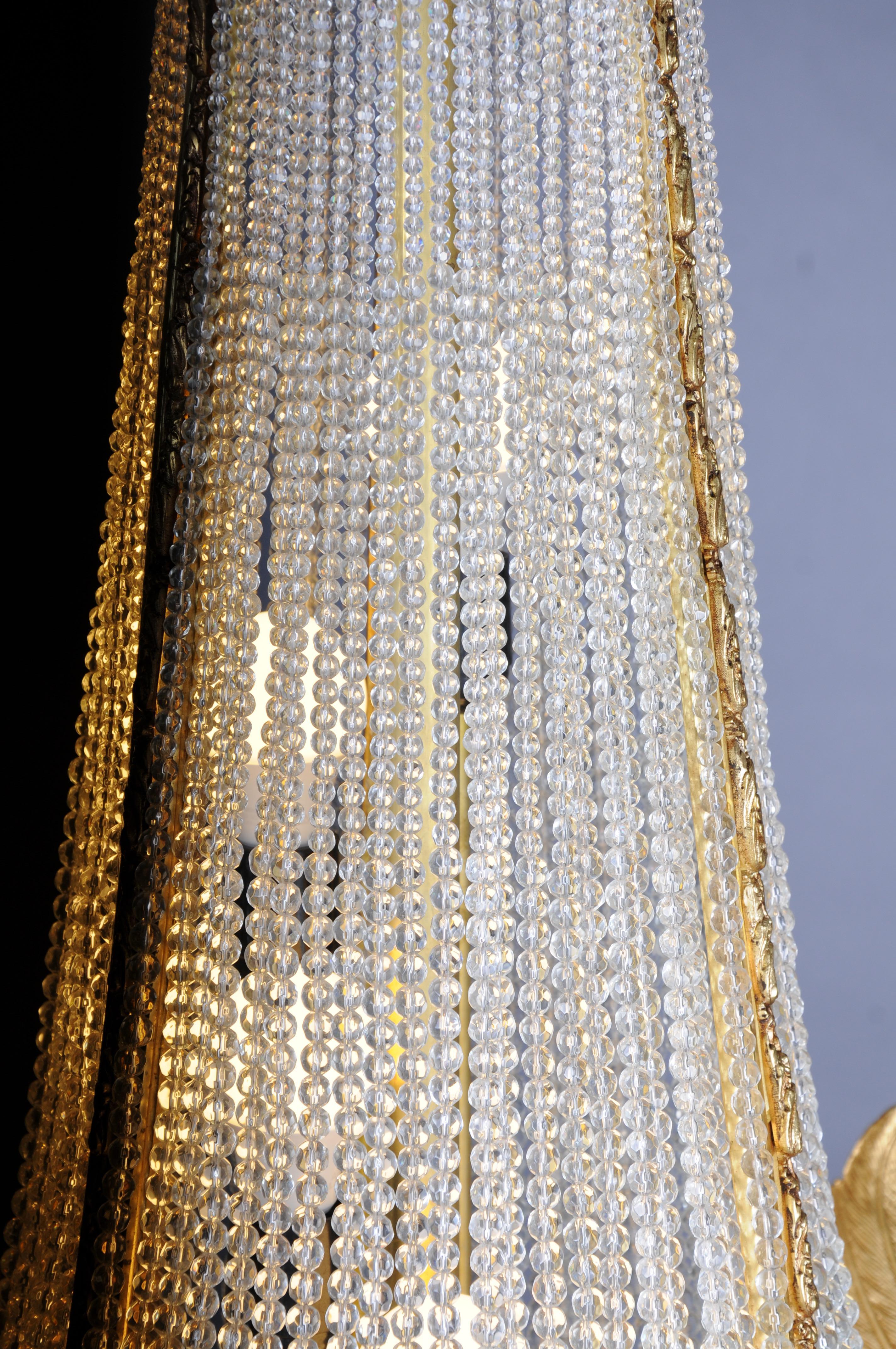 Lampadario Impero del XX secolo, bronzo dorato a fuoco con cristalli a prisma a sfera, Parigi in vendita 3