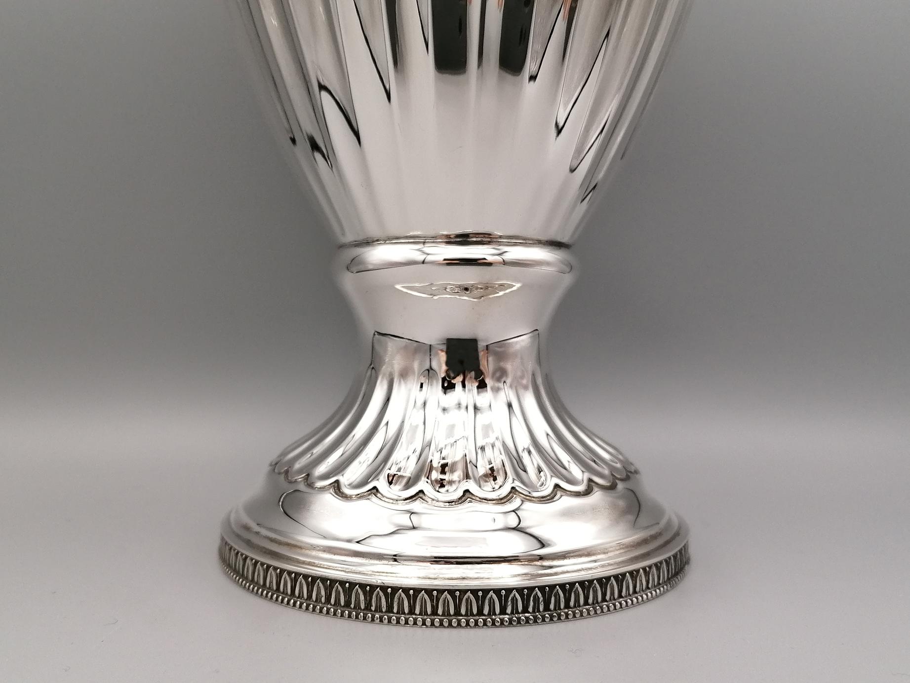 Italiano Vaso d'argento italiano in stile Impero del XX secolo in vendita