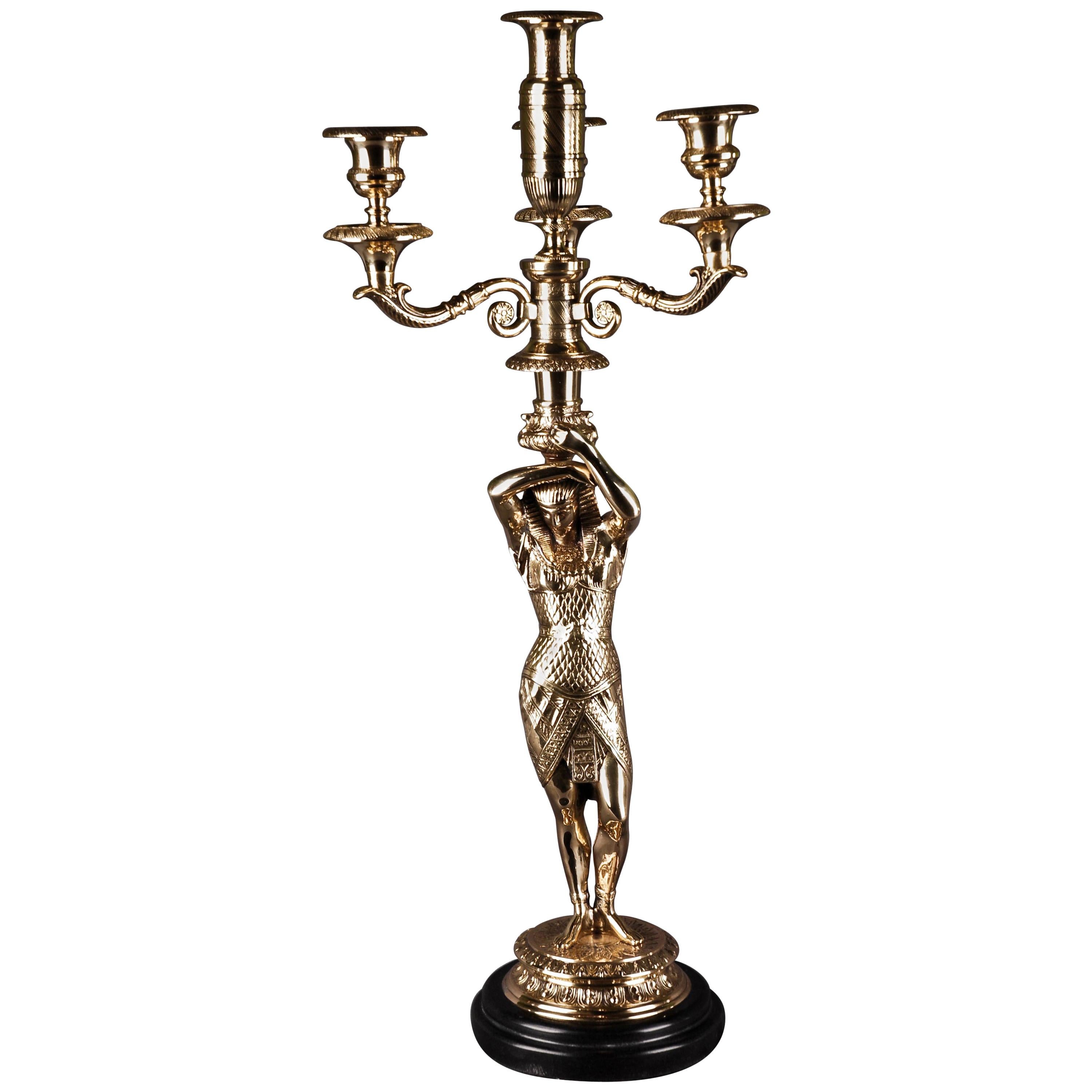 Candélabre de style Empire du XXe siècle en bronze moulé en forme de figure