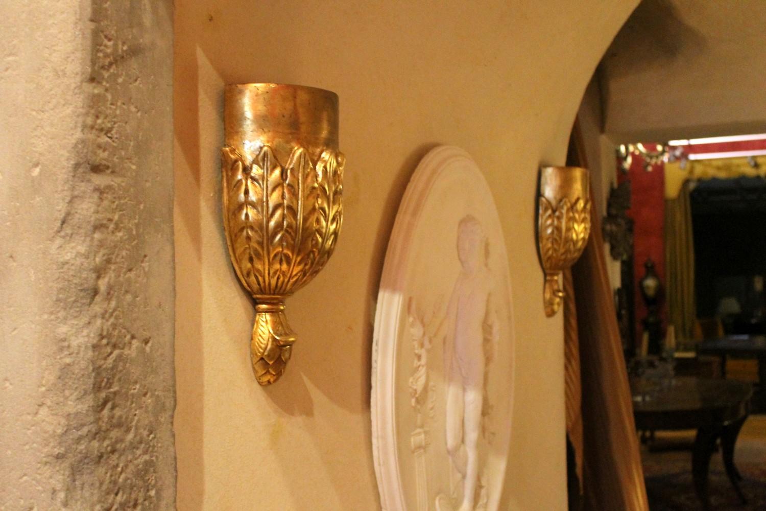 20th Century Italian Neoclassical Style Giltwood Wall Brackets or Shelves For Sale 12