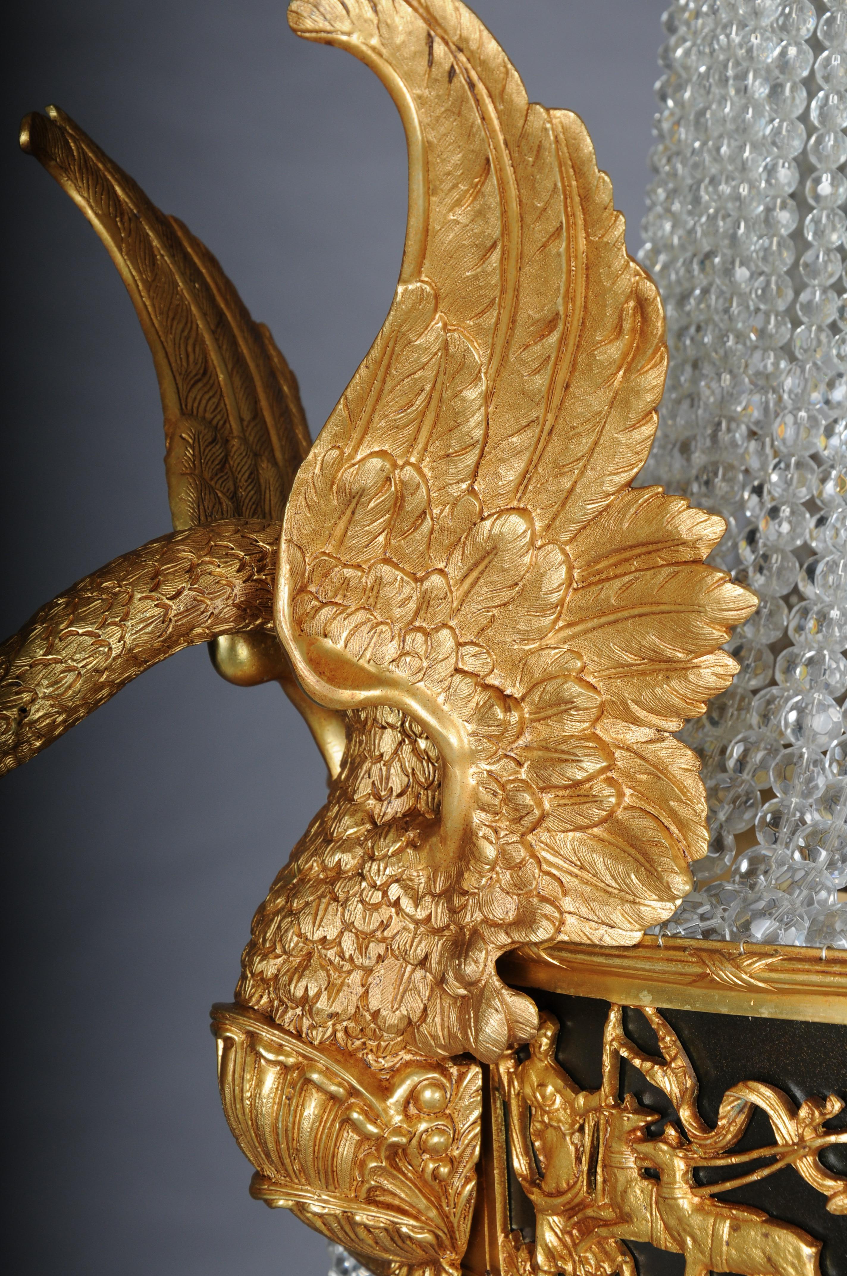 Cisne-velador Imperio del siglo XX, bronce dorado al fuego con cristales de prisma de bola en venta 14