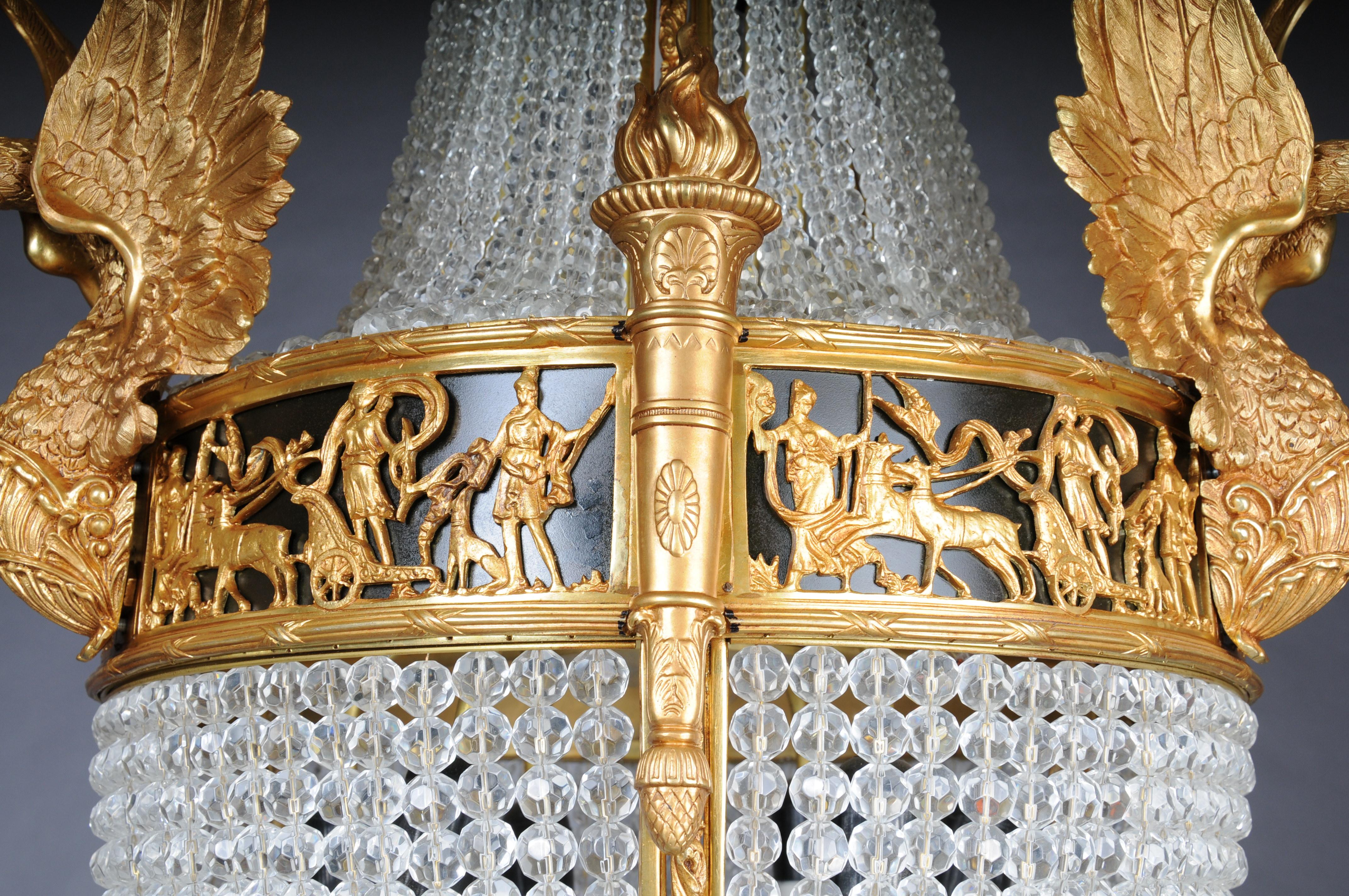 Cisne-velador Imperio del siglo XX, bronce dorado al fuego con cristales de prisma de bola en venta 1