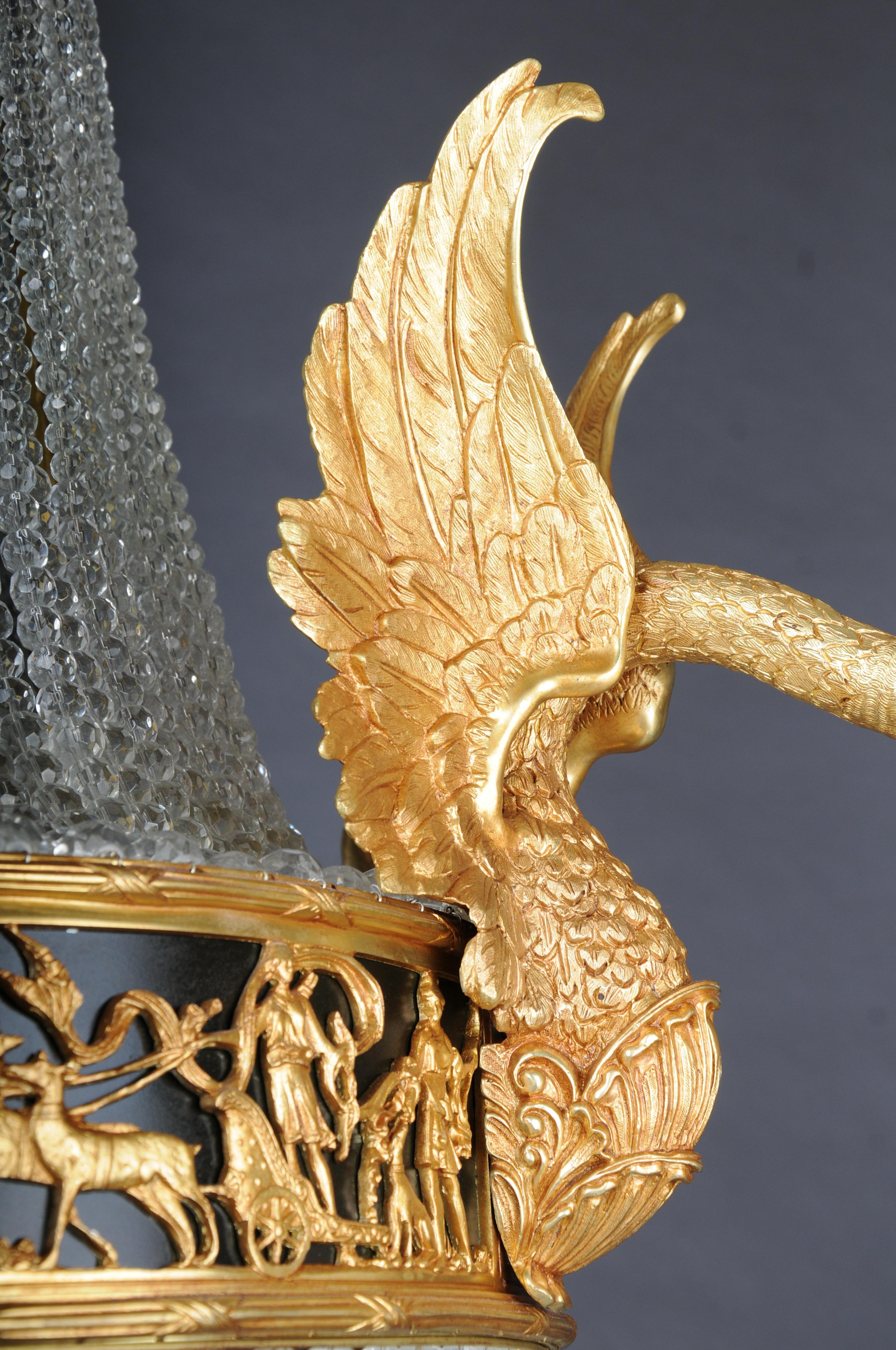 Cisne-velador Imperio del siglo XX, bronce dorado al fuego con cristales de prisma de bola en venta 2