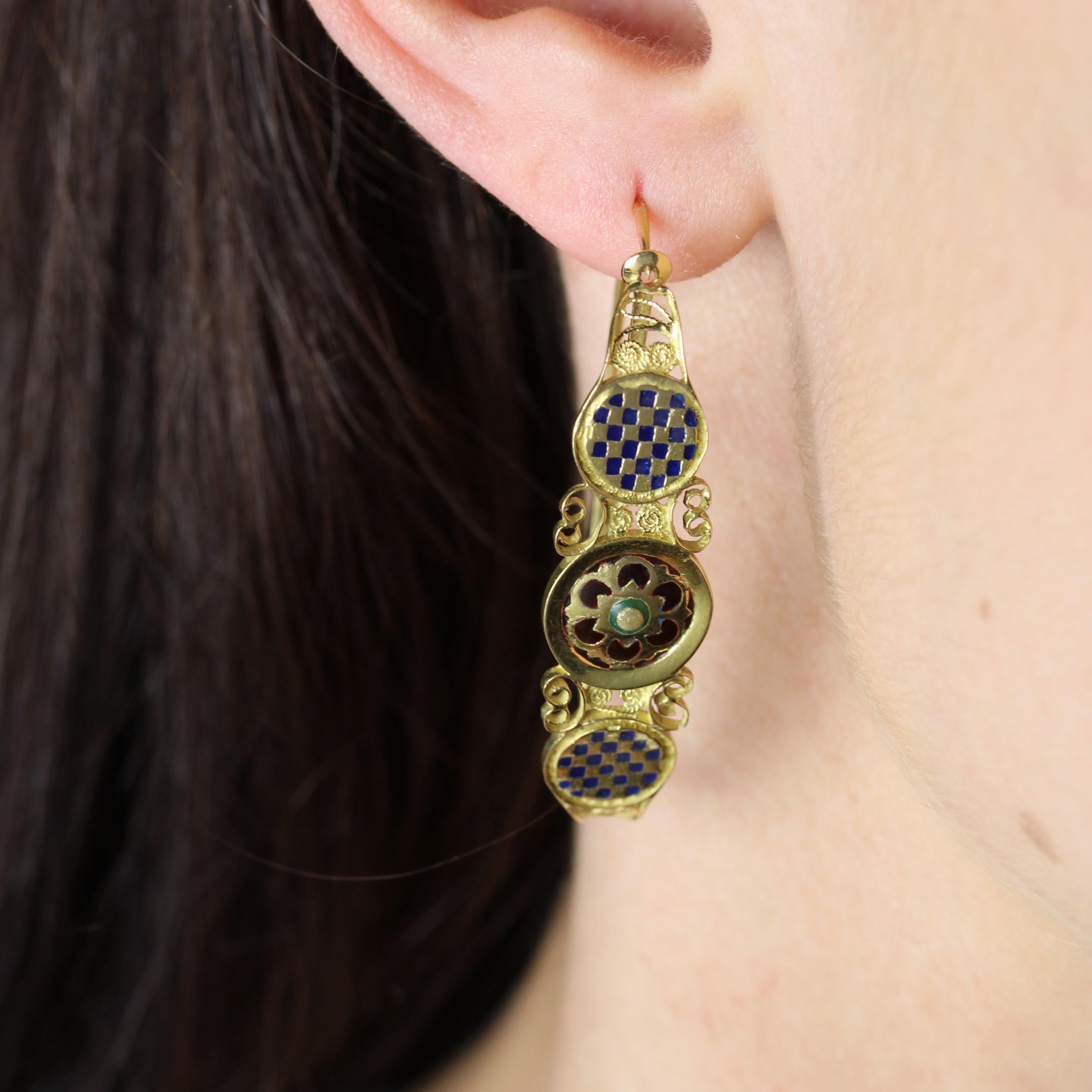 20th Century Enamel 18 Karat Yellow Gold Poissardes Hoop Earrings im Angebot 1