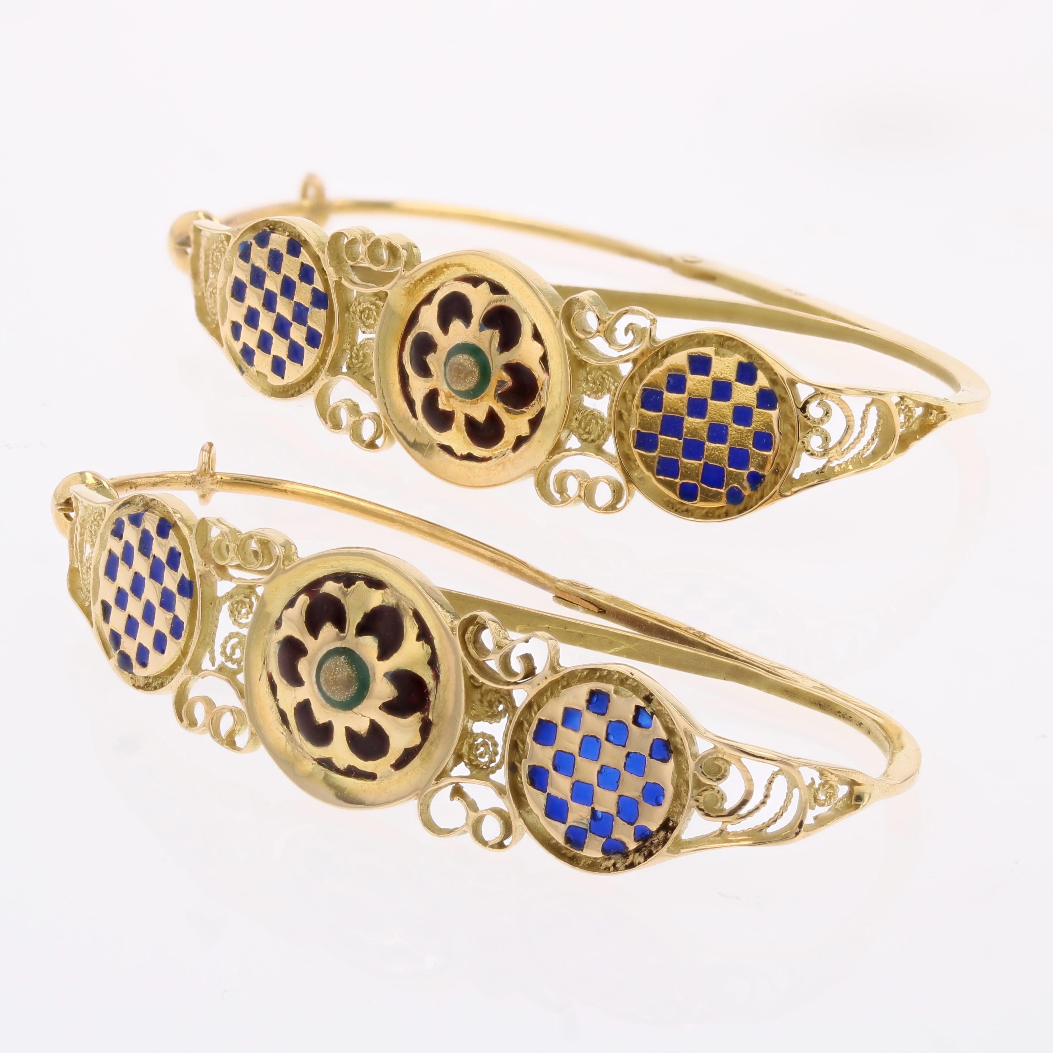 20th Century Enamel 18 Karat Yellow Gold Poissardes Hoop Earrings im Angebot 4