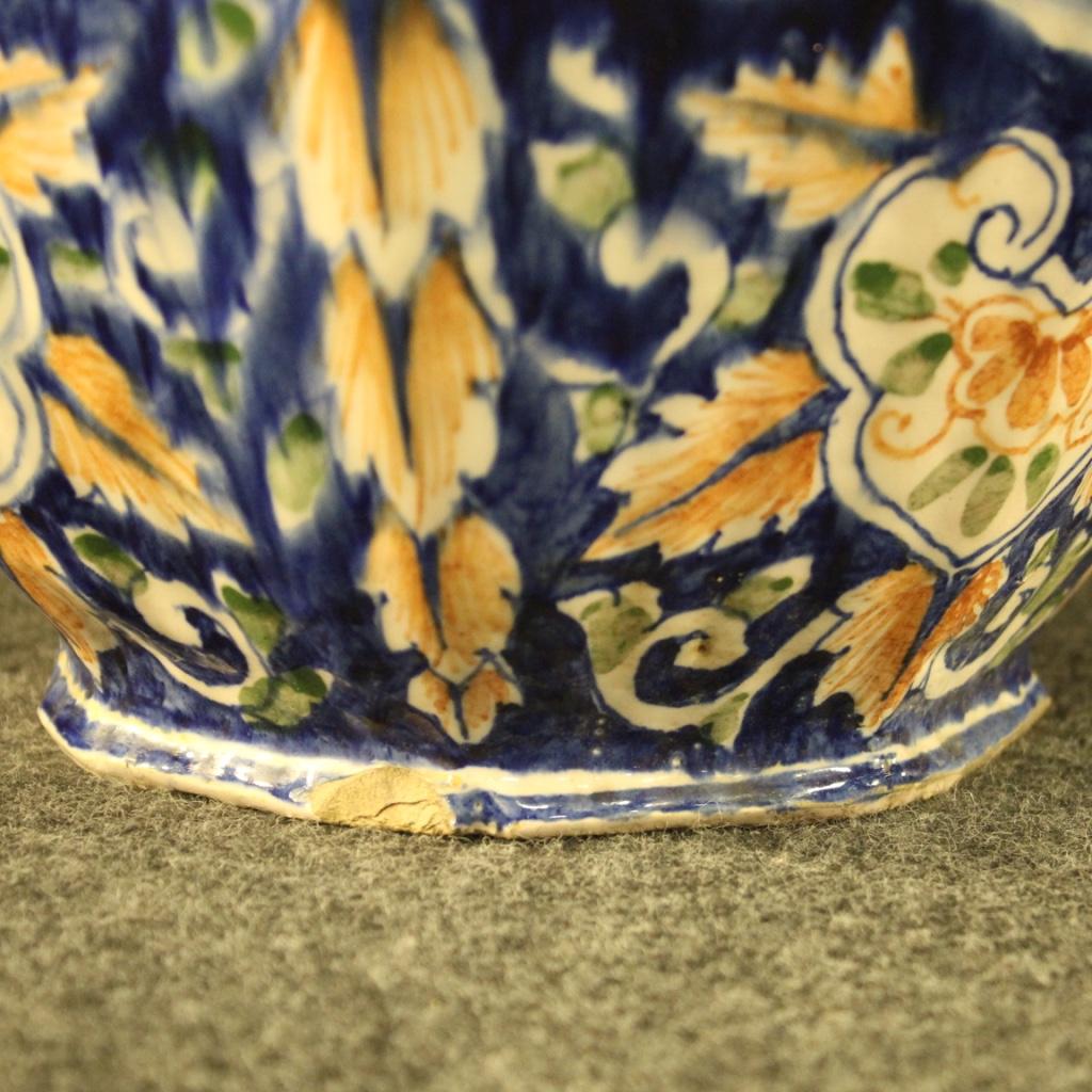 Italienische Vase aus emaillierter und handbemalter Keramik des 20. Jahrhunderts, 1950 im Angebot 1