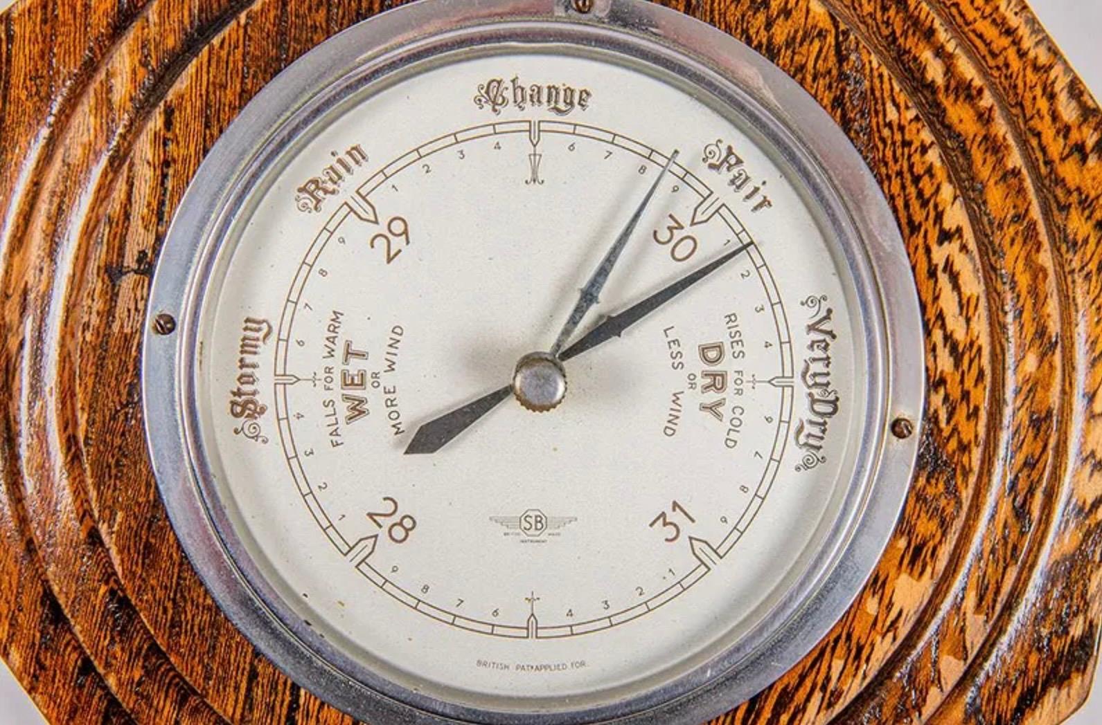 20ième siècle Baromètres de marine en laiton et Oak Oak du 20ème siècle Anglais et Américain Set 3 en vente