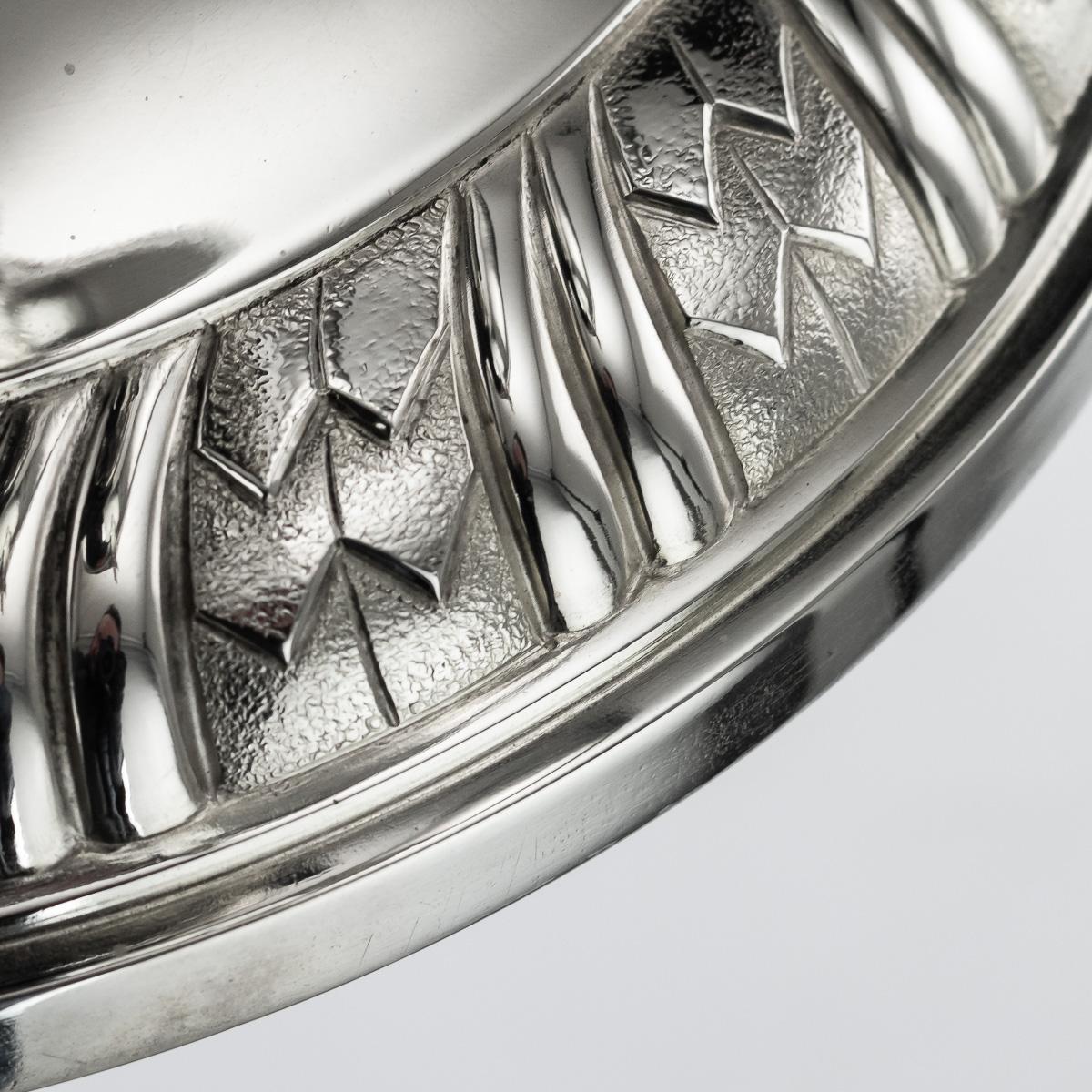 20th Century English Art Deco Large Solid Silver 'H.M The Kings Cup', circa 1932 15