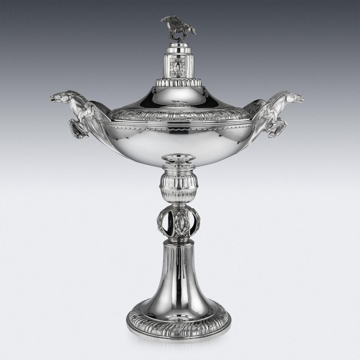 20th Century English Art Deco Large Solid Silver 'H.M The Kings Cup', circa 1932 In Good Condition In Royal Tunbridge Wells, Kent