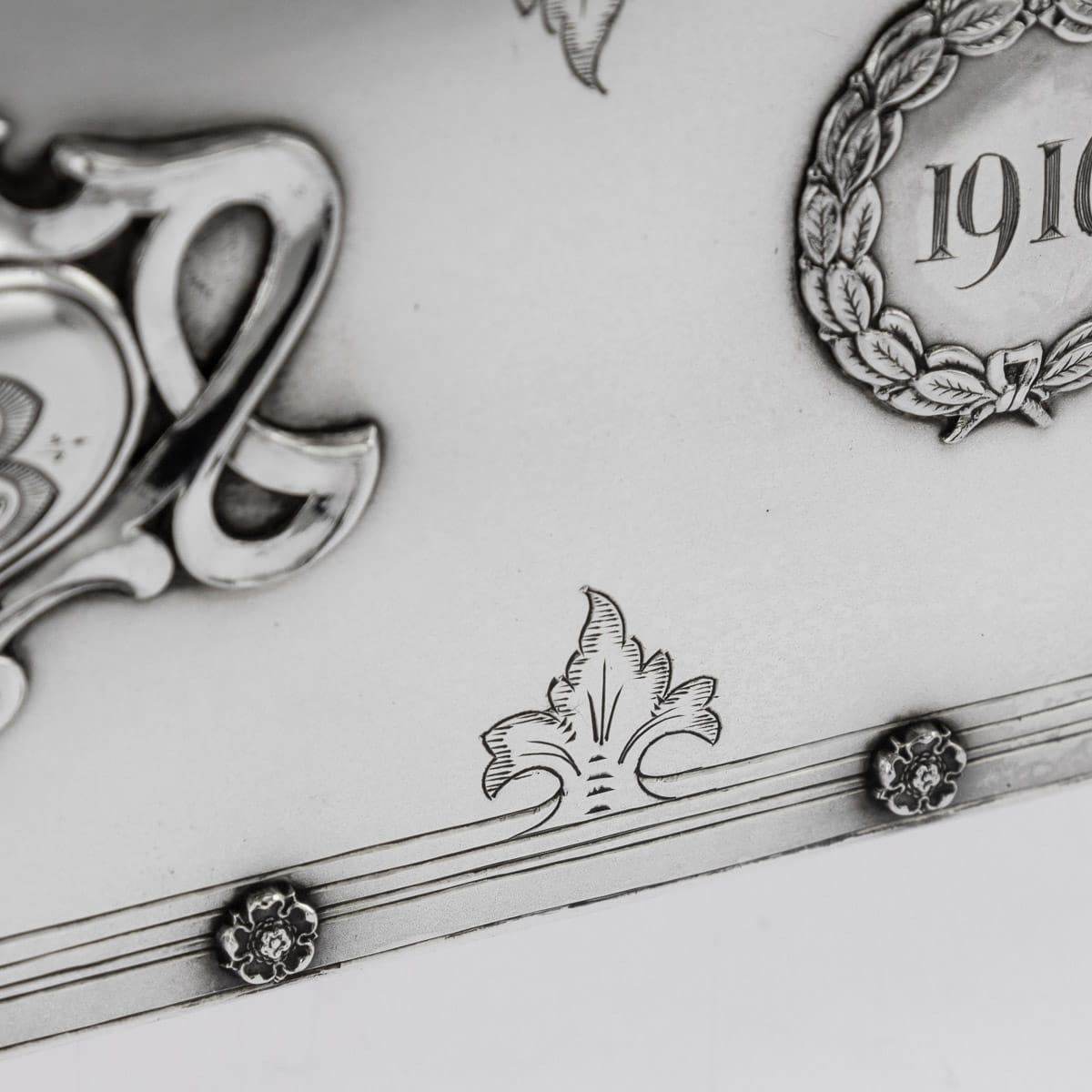 Englische Präsentations-Zigarrenschachtel aus massivem Silber im Art nouveau-Stil des 20. Jahrhunderts, um 1916 im Angebot 12