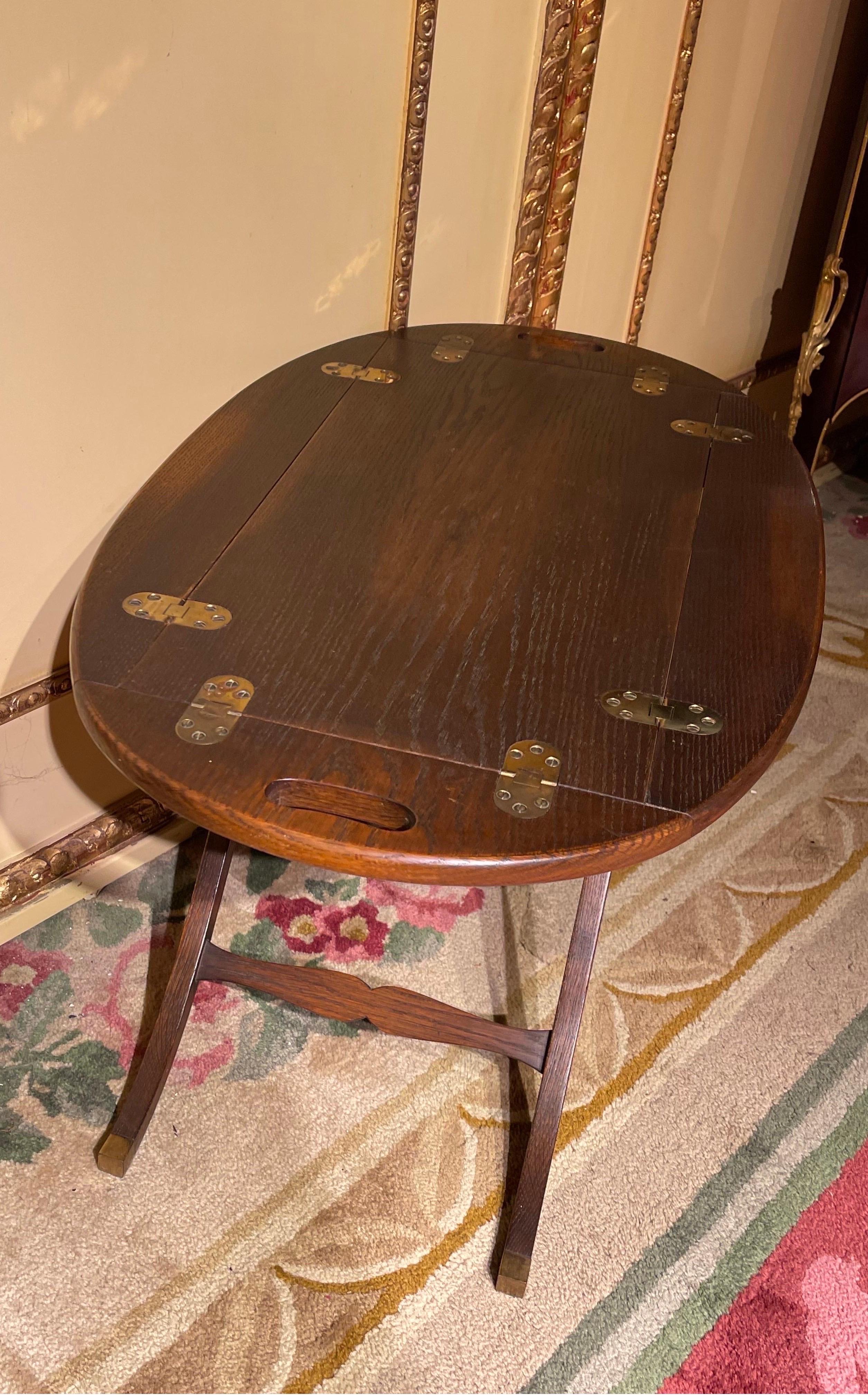 20th Century English Captain's Coffee Table / Table, Yew Tree In Good Condition For Sale In Berlin, DE