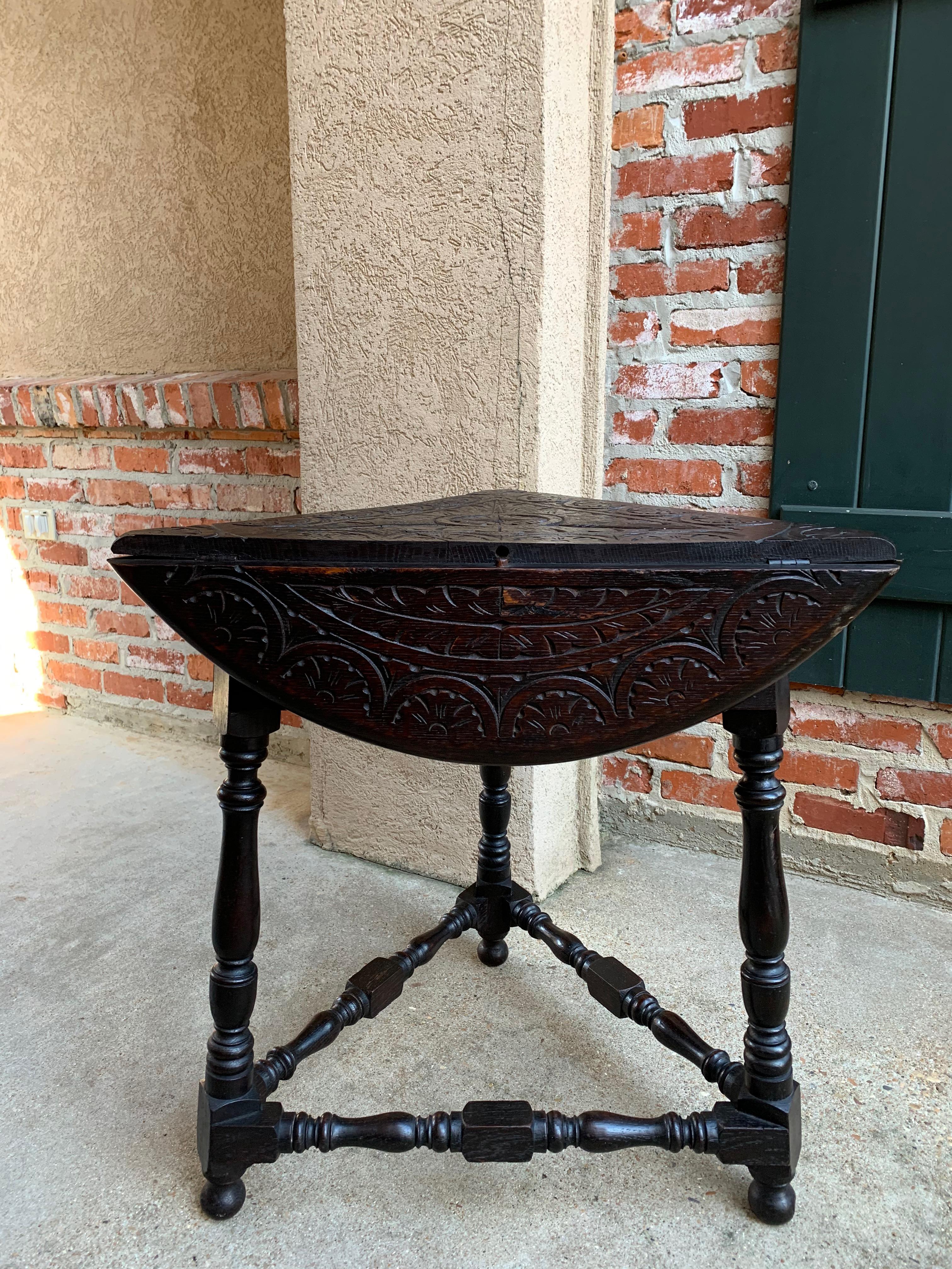 20th Century English Carved Dark Oak Envelope Handkerchief Drop-Leaf Table Round 5