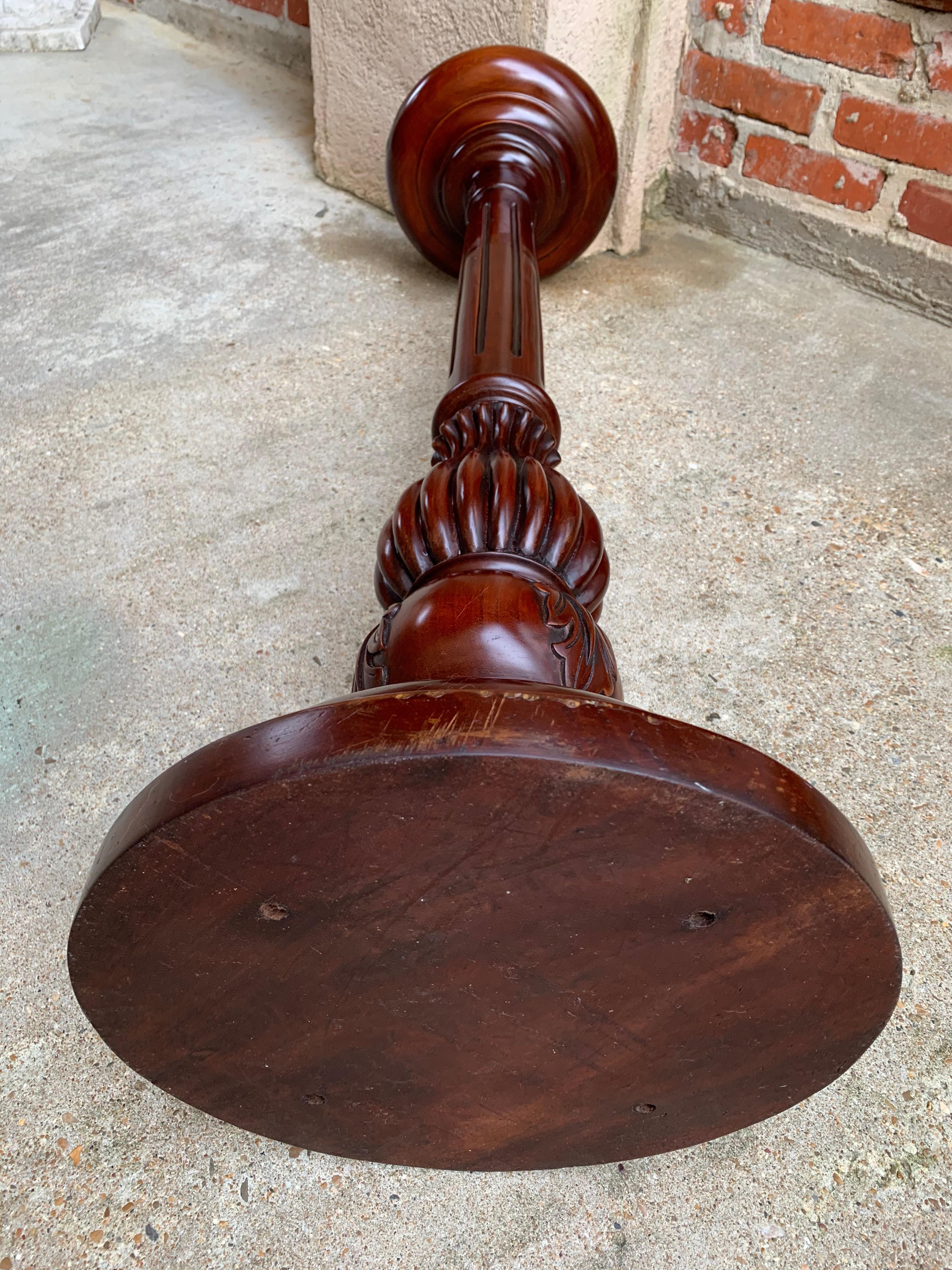 20th Century English Carved Mahogany Column Pedestal Plant Stand Torchère 12