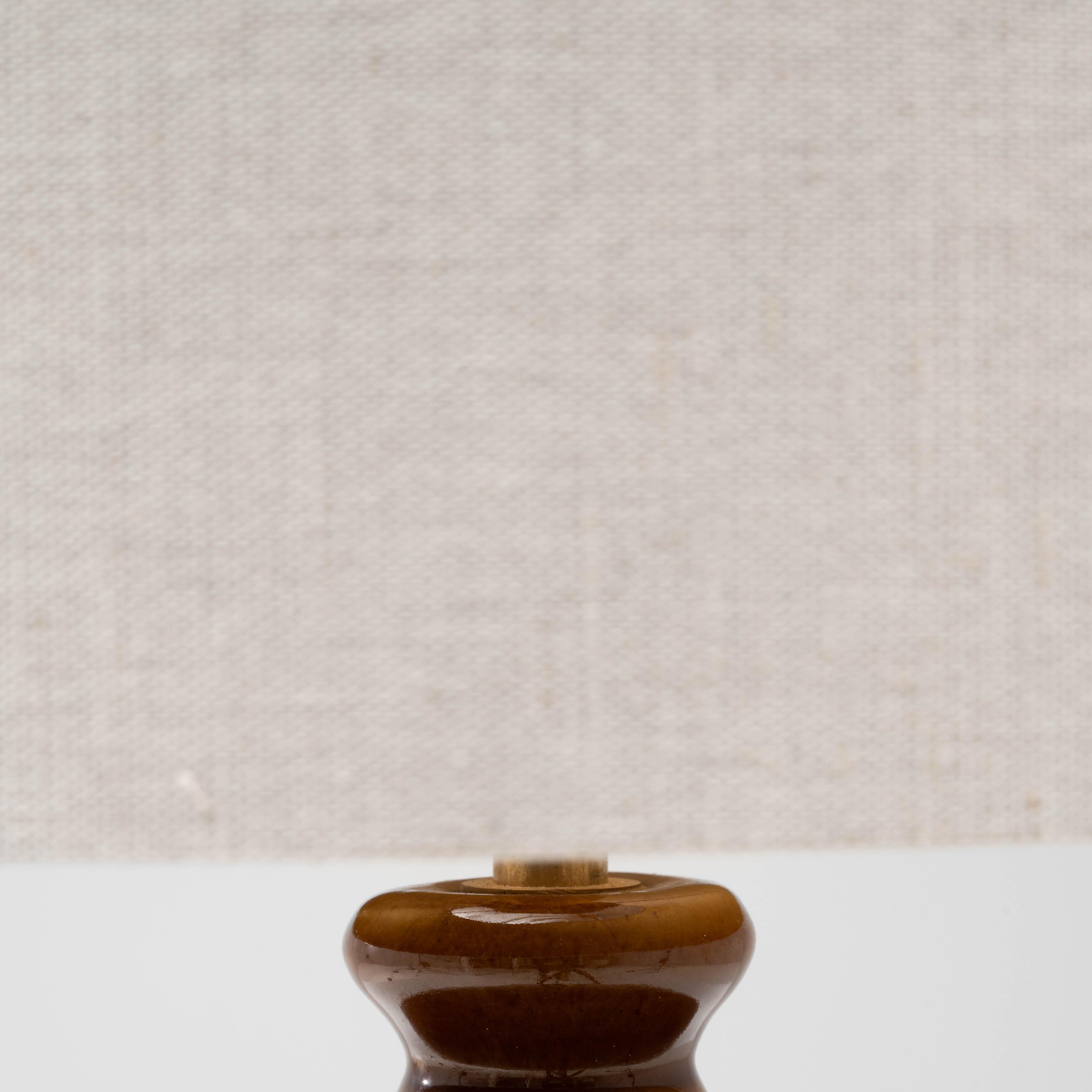 Lampe de table en céramique anglaise du 20e siècle en vente 3